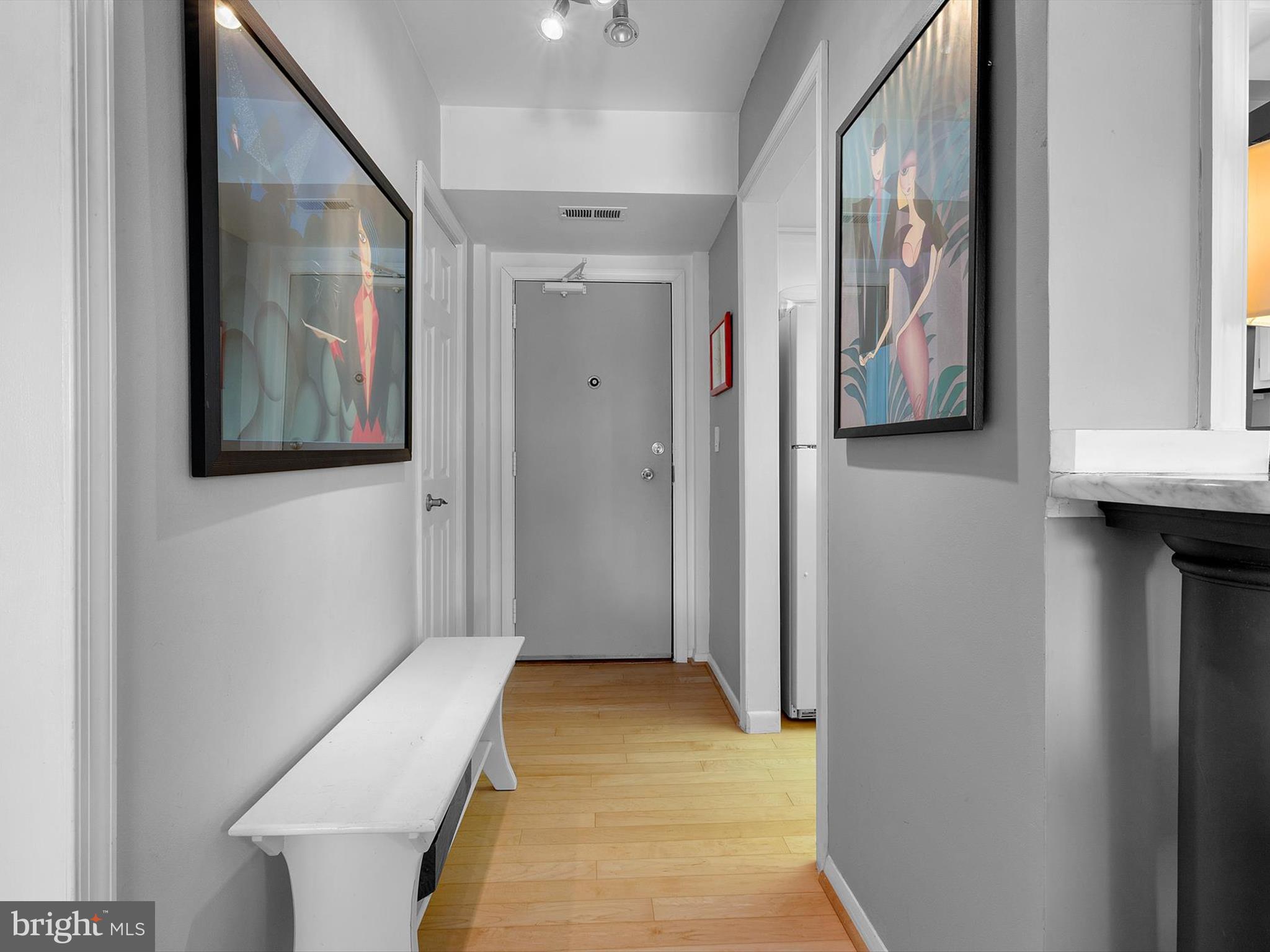 THE YACHT CLUB CONDOMINIUMS - Residential