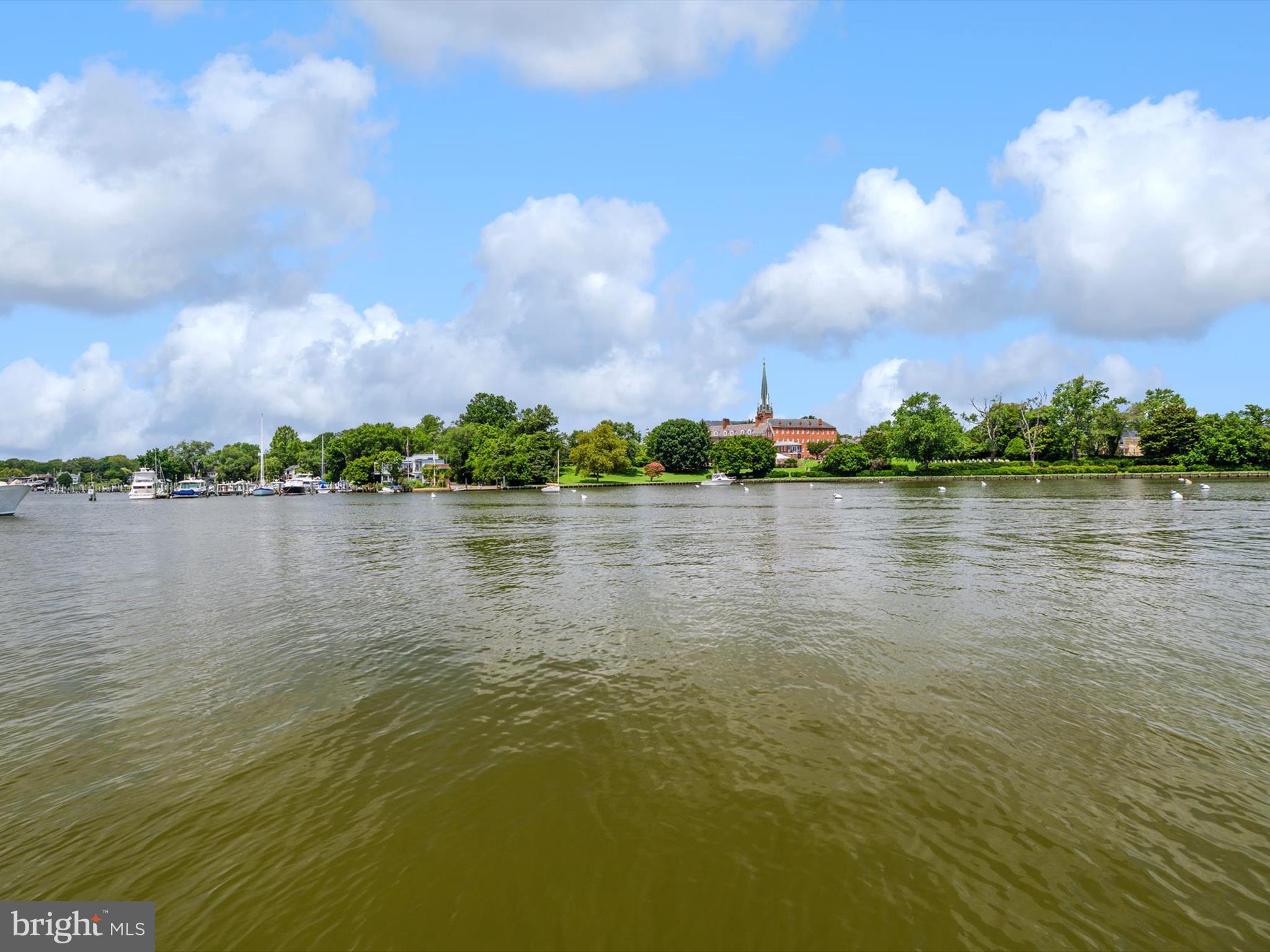 THE YACHT CLUB CONDOMINIUMS - Residential