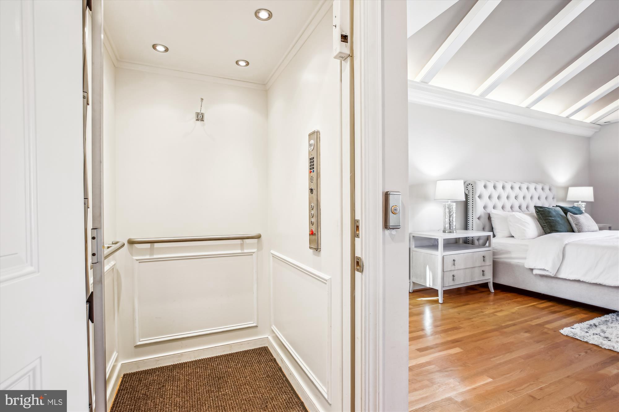 MANOR PARK - Residential