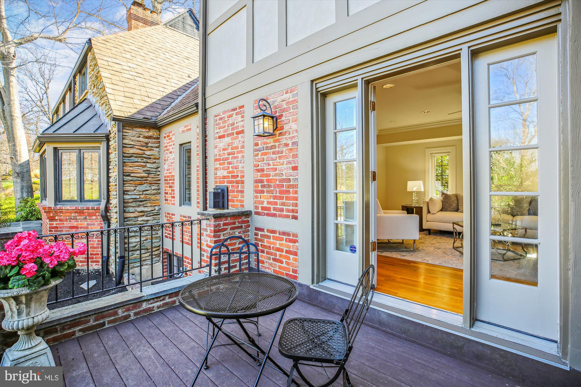 MANOR PARK - Residential