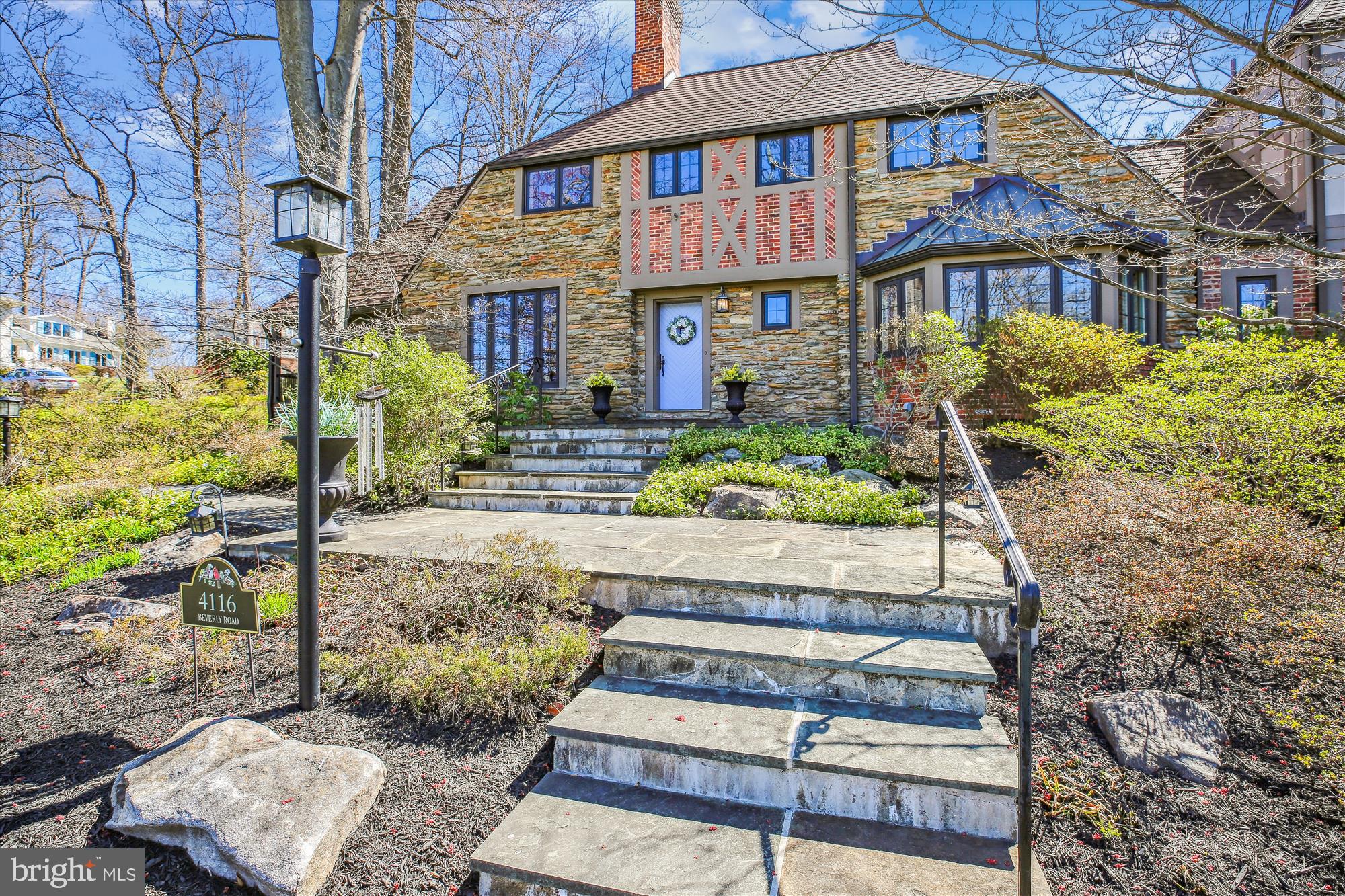 MANOR PARK - Residential