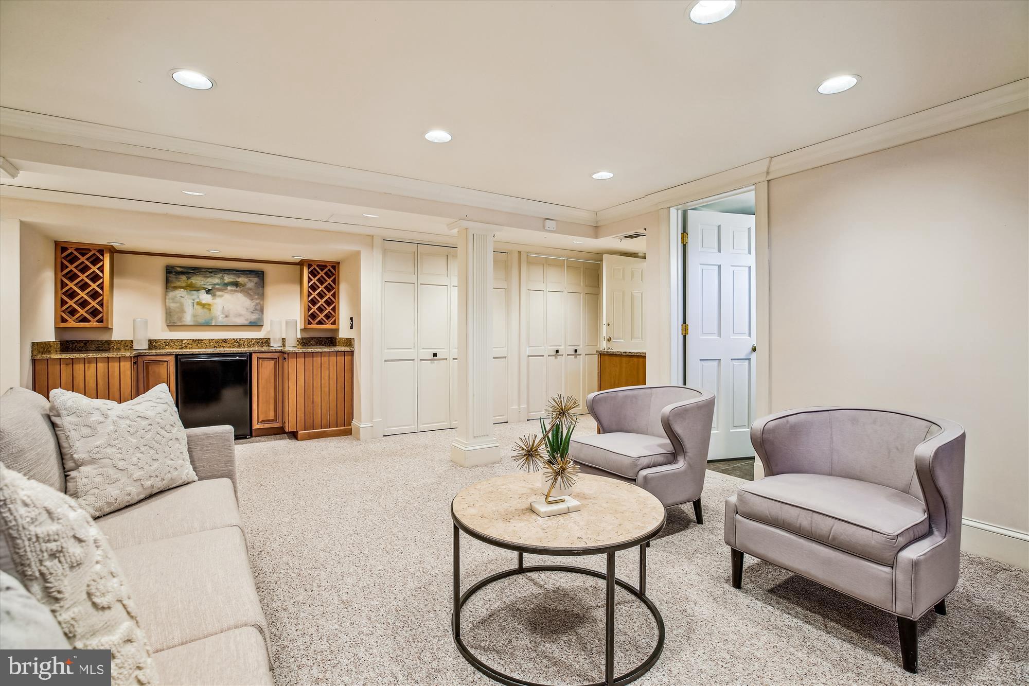 MANOR PARK - Residential