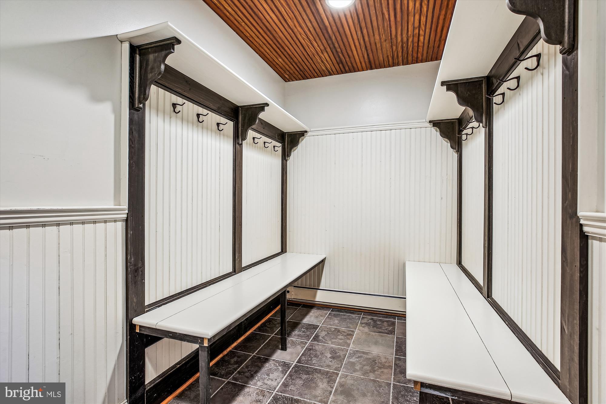 MANOR PARK - Residential