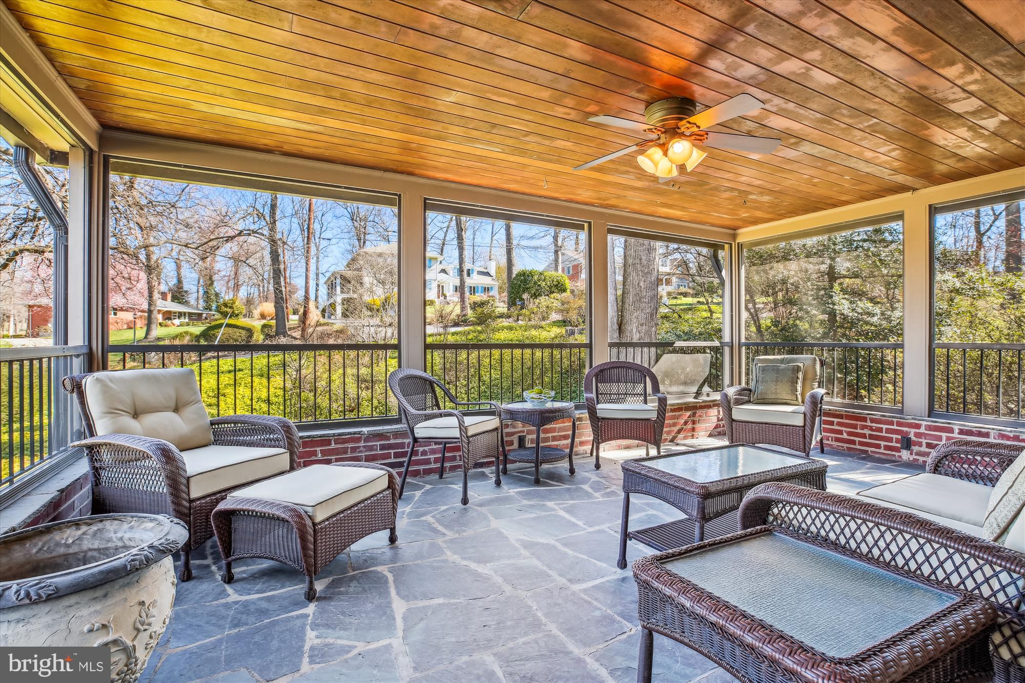 MANOR PARK - Residential