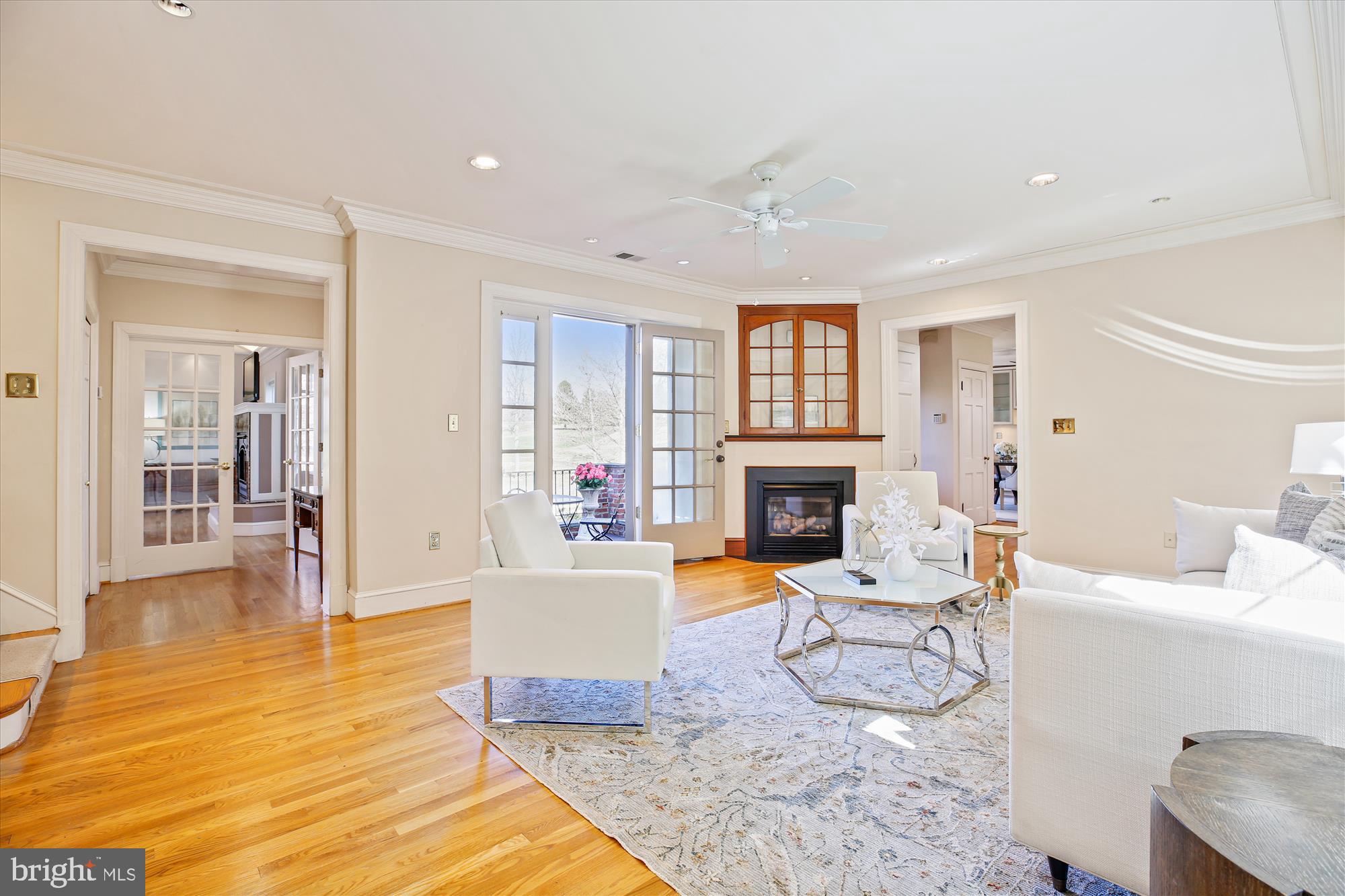 MANOR PARK - Residential