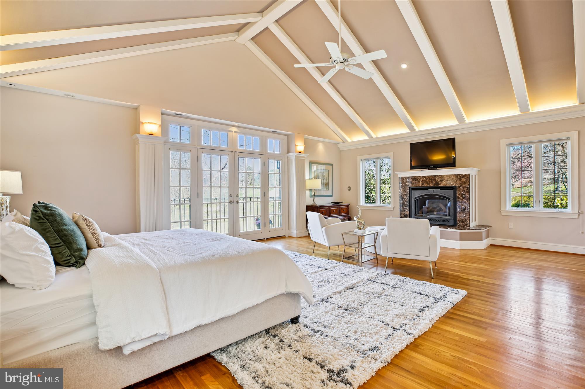 MANOR PARK - Residential