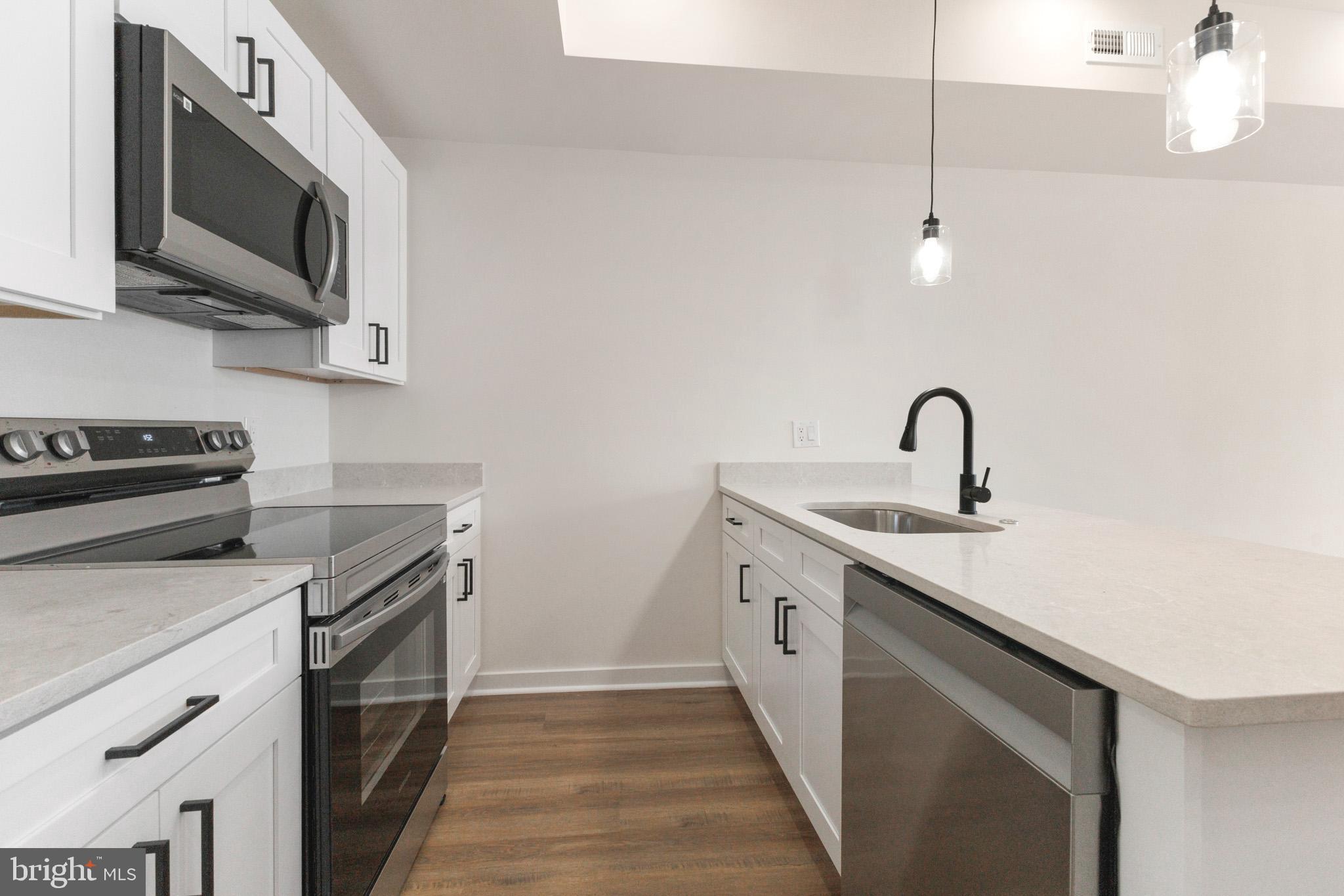 NORRIS SQUARE - Residential Lease