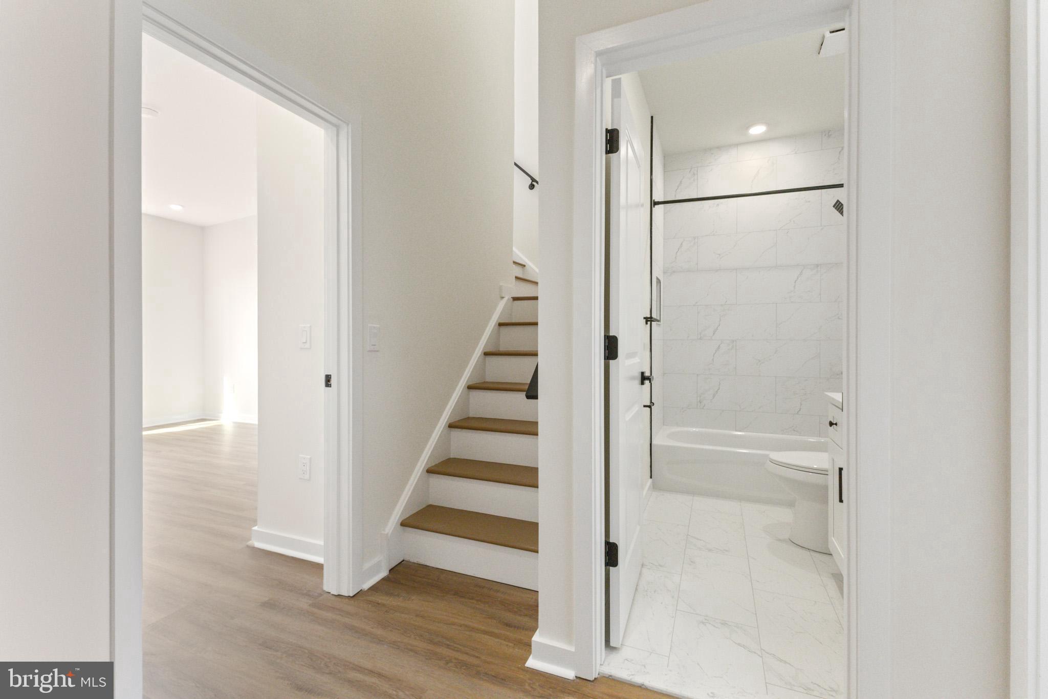 NORRIS SQUARE - Residential Lease