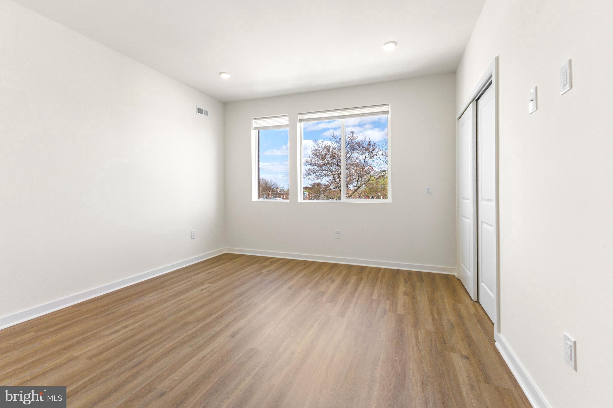 NORRIS SQUARE - Residential Lease