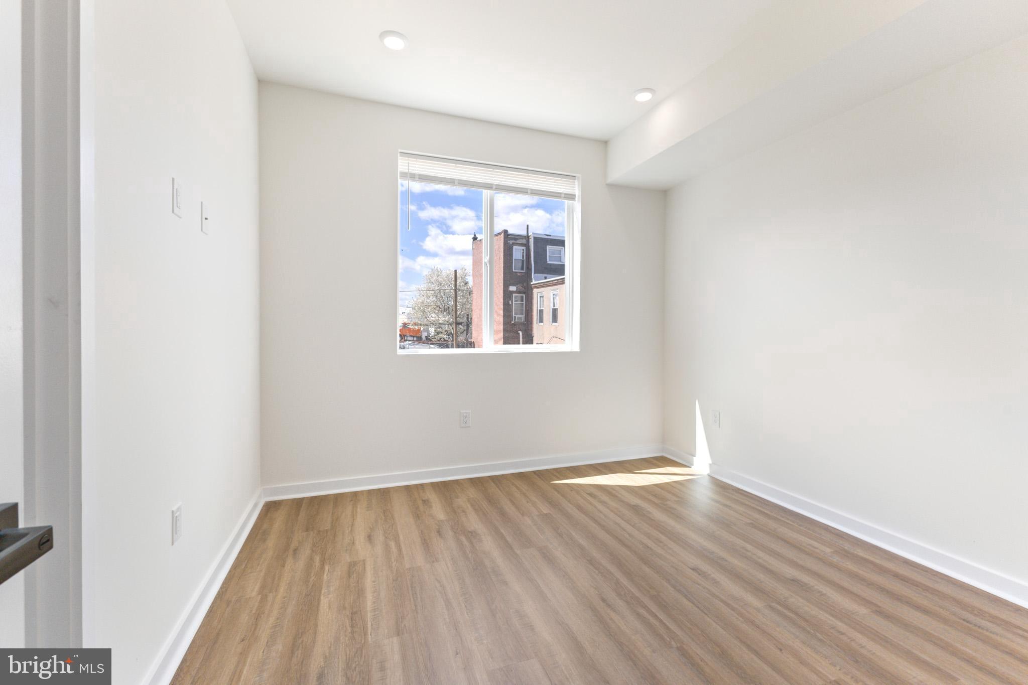 NORRIS SQUARE - Residential Lease