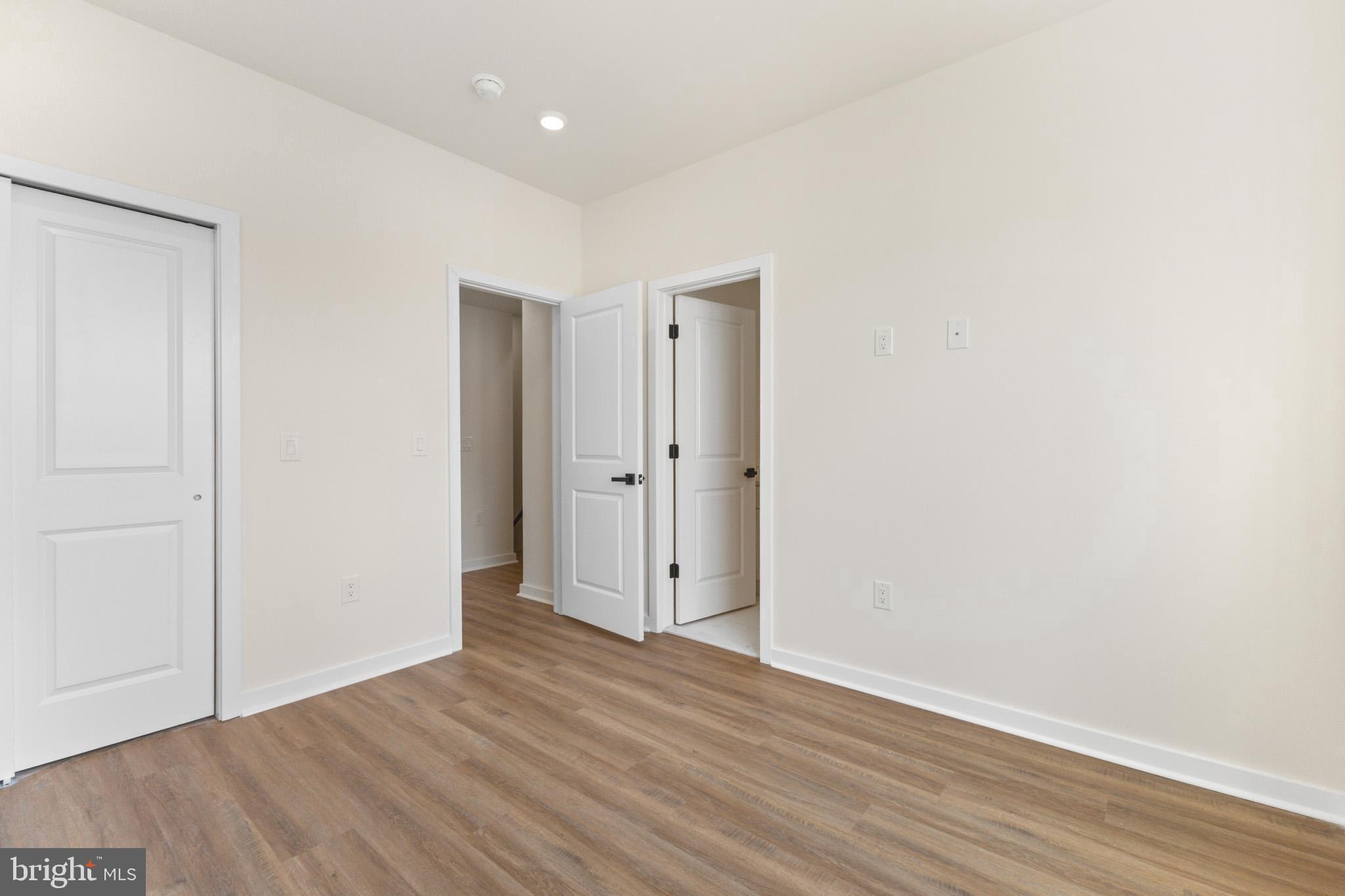 NORRIS SQUARE - Residential Lease