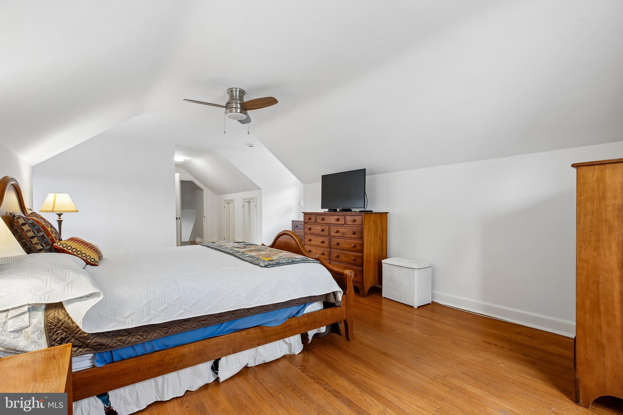 RIDGEWOOD VILLAGE - Residential