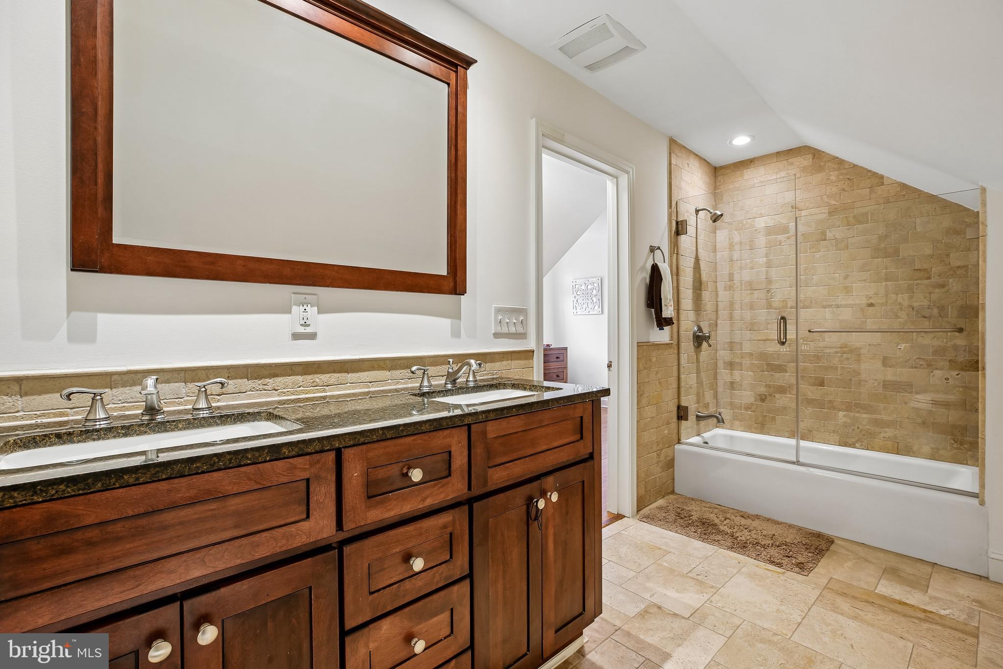 RIDGEWOOD VILLAGE - Residential