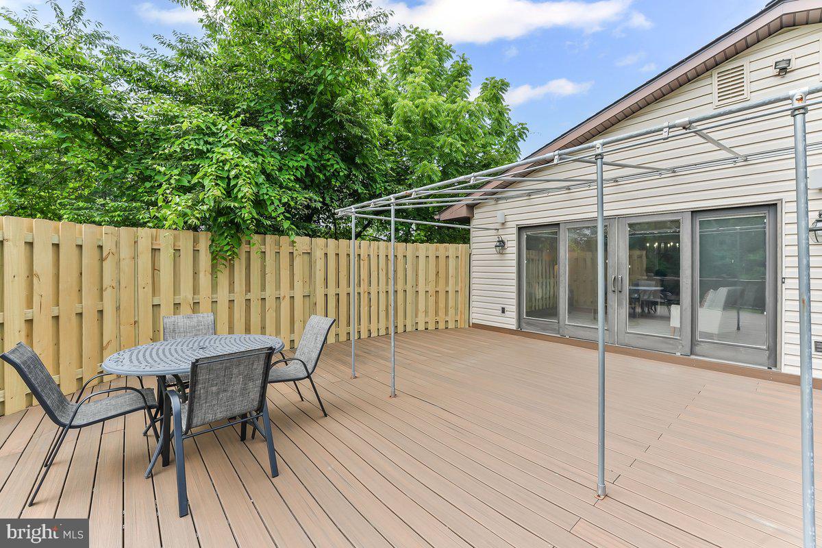 MARPLEWOOD VILLA - Residential