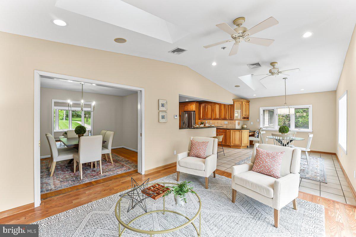 MARPLEWOOD VILLA - Residential