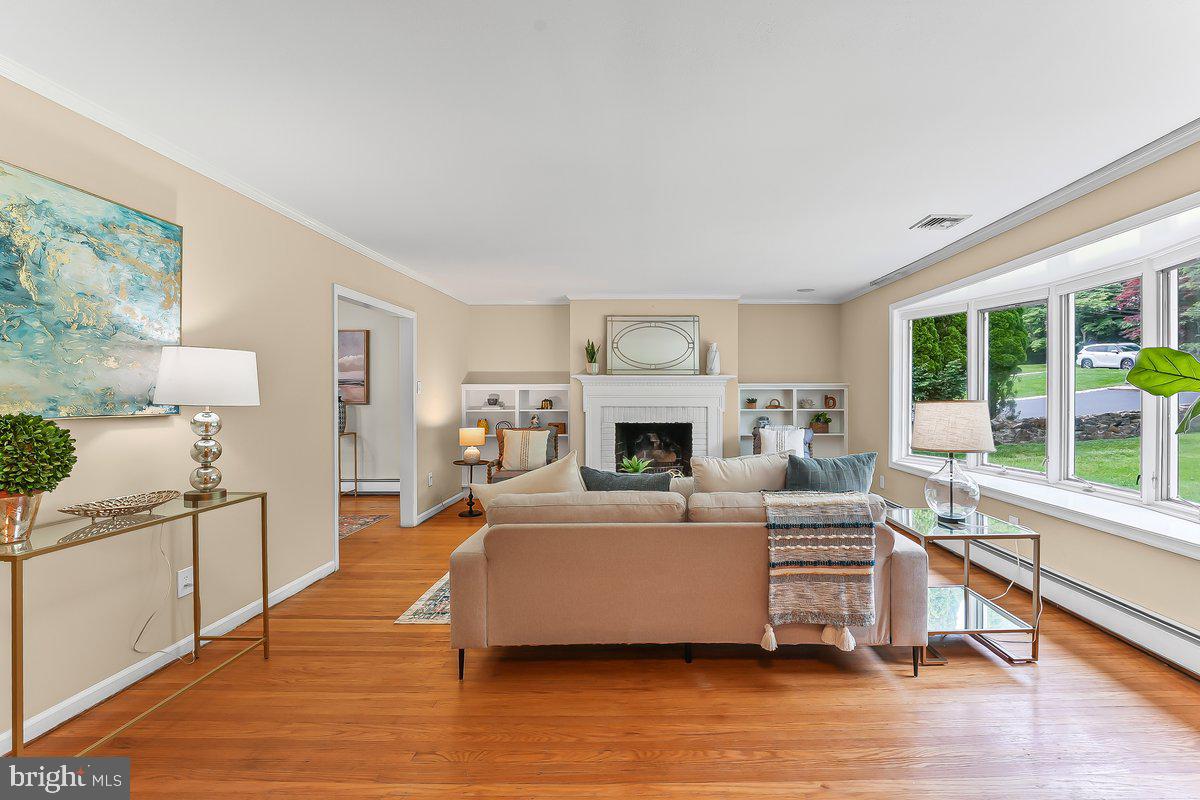 2924 DOGWOOD LANE