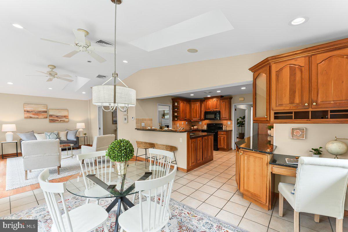 MARPLEWOOD VILLA - Residential