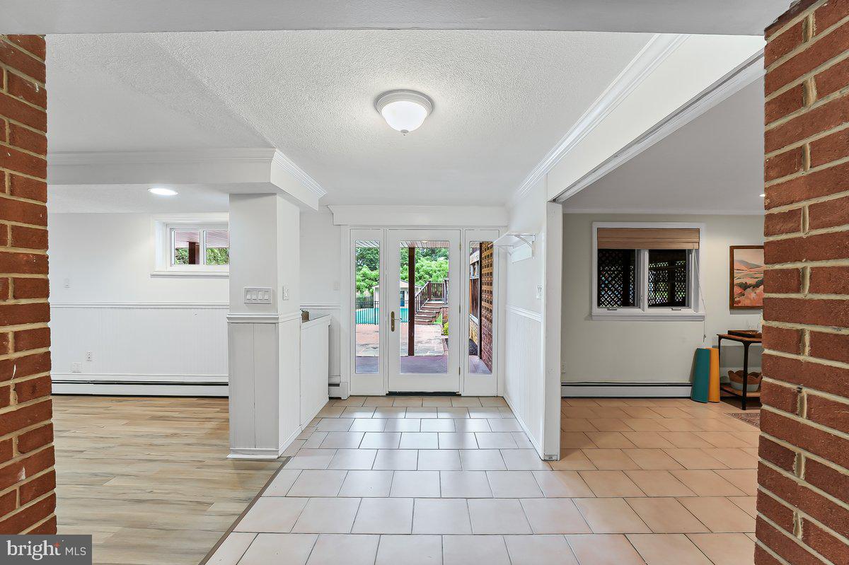 MARPLEWOOD VILLA - Residential