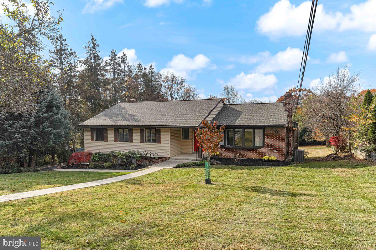2924 DOGWOOD LANE