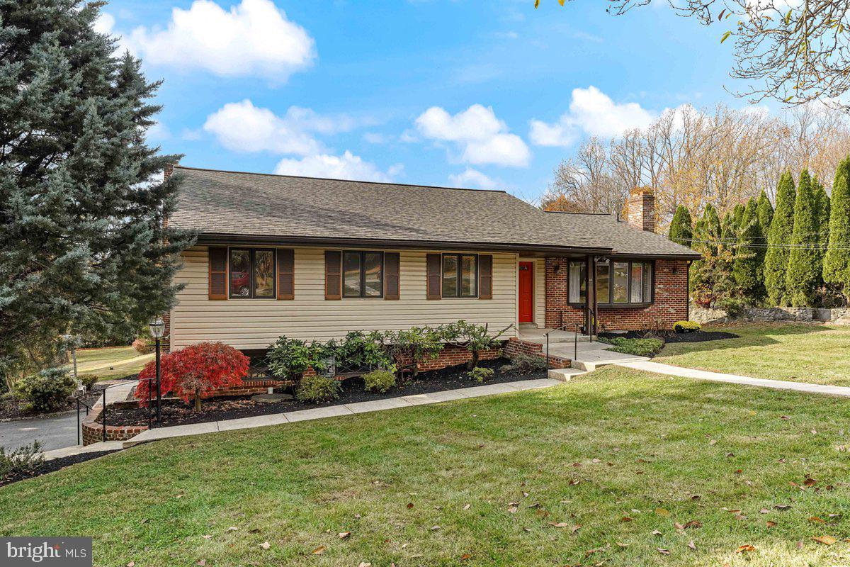 2924 DOGWOOD LANE
