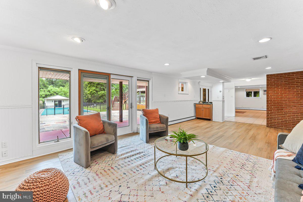 MARPLEWOOD VILLA - Residential