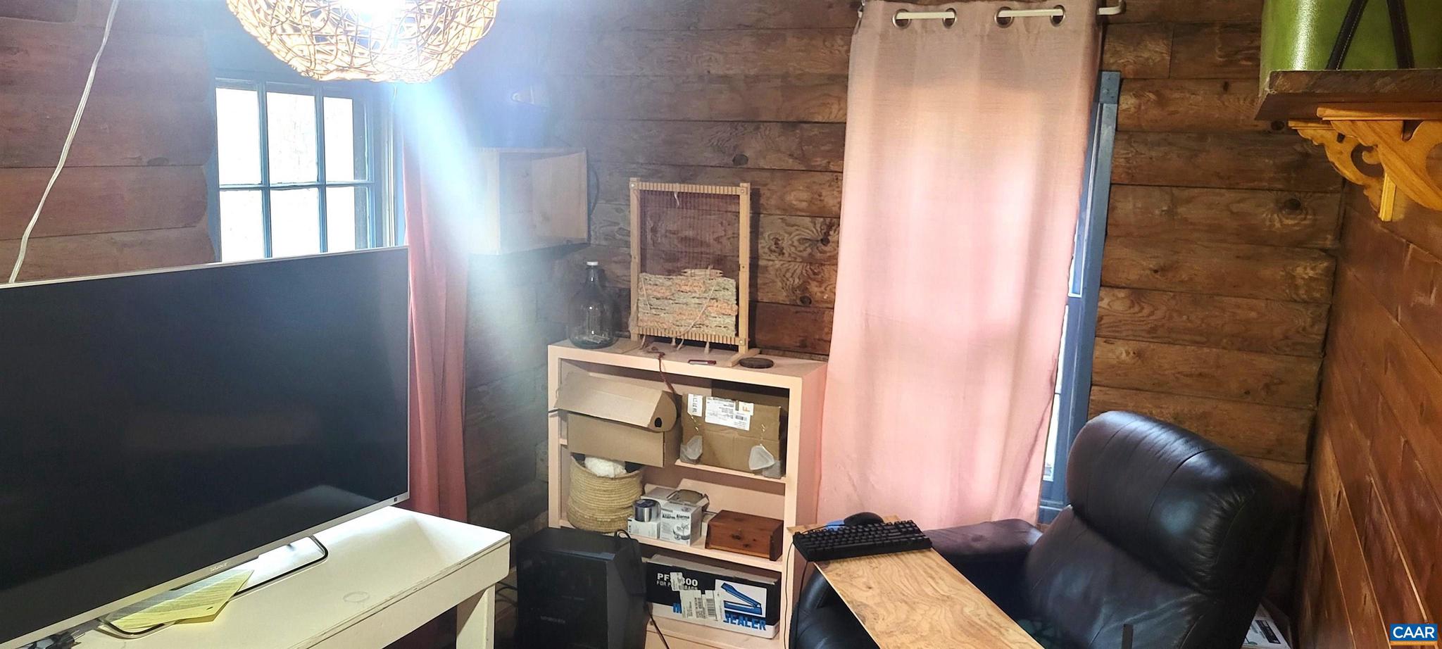 UNKNOWN - Residential Lease