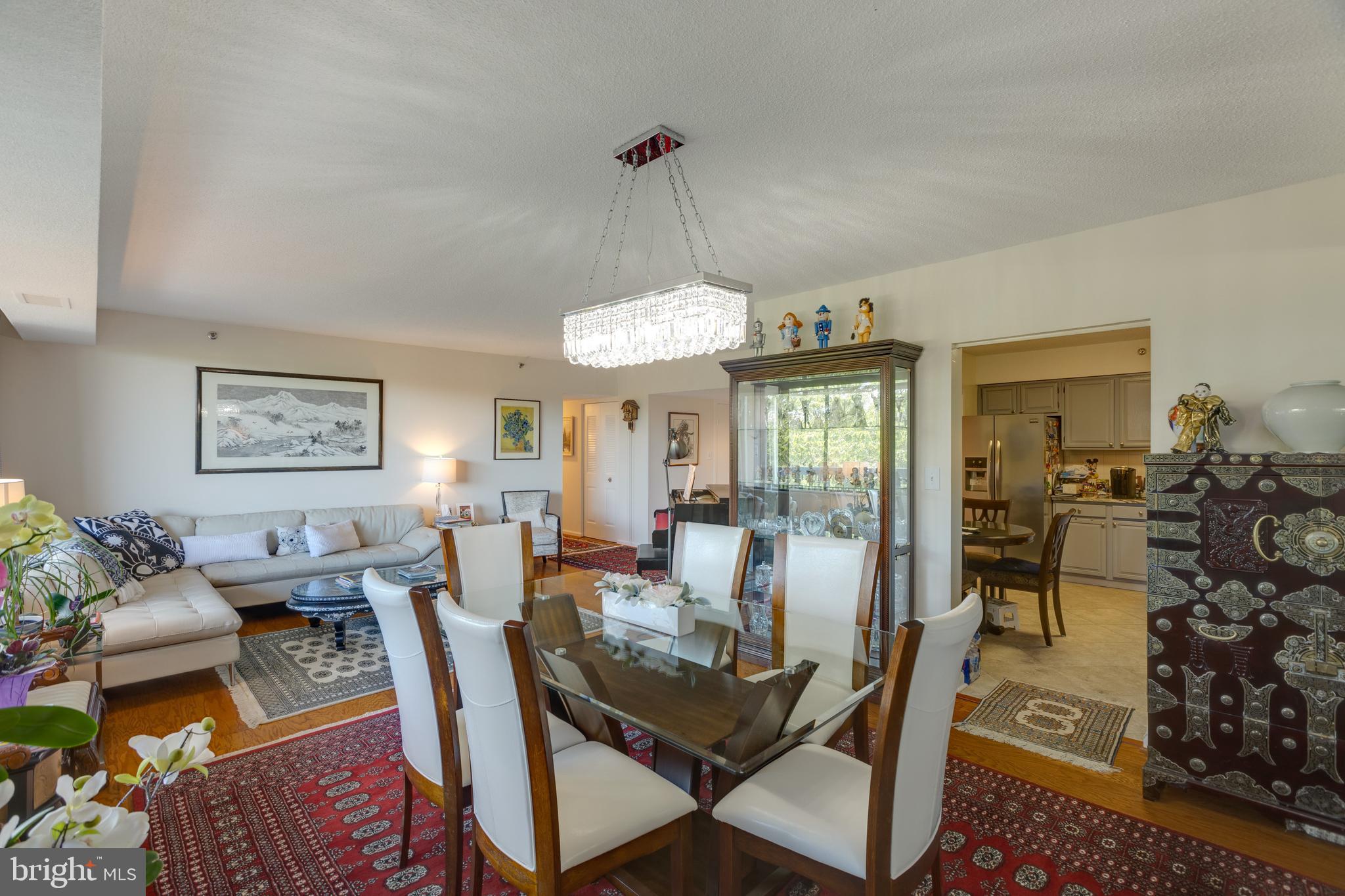 SKYLINE HOUSE - Residential