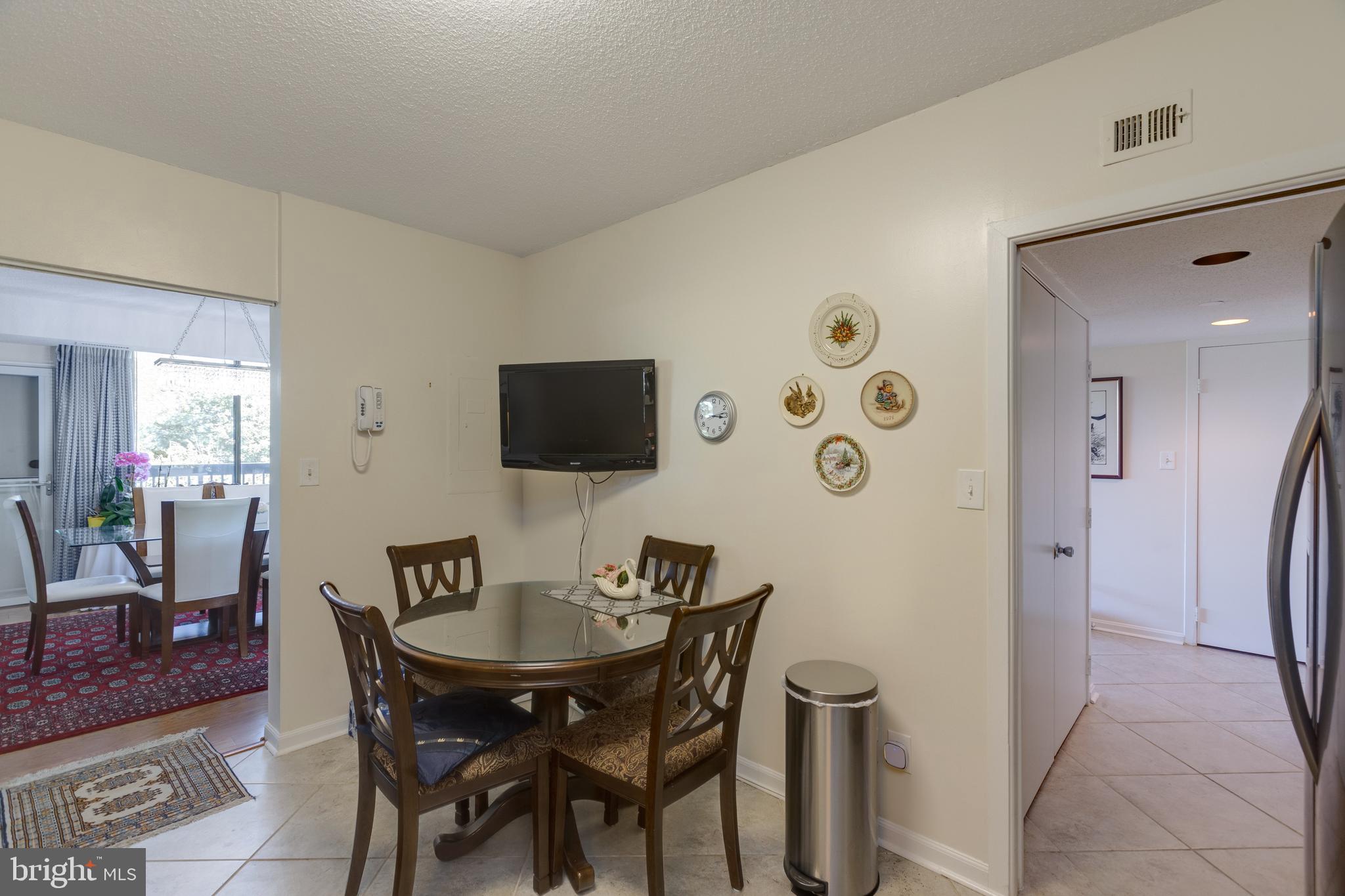 SKYLINE HOUSE - Residential