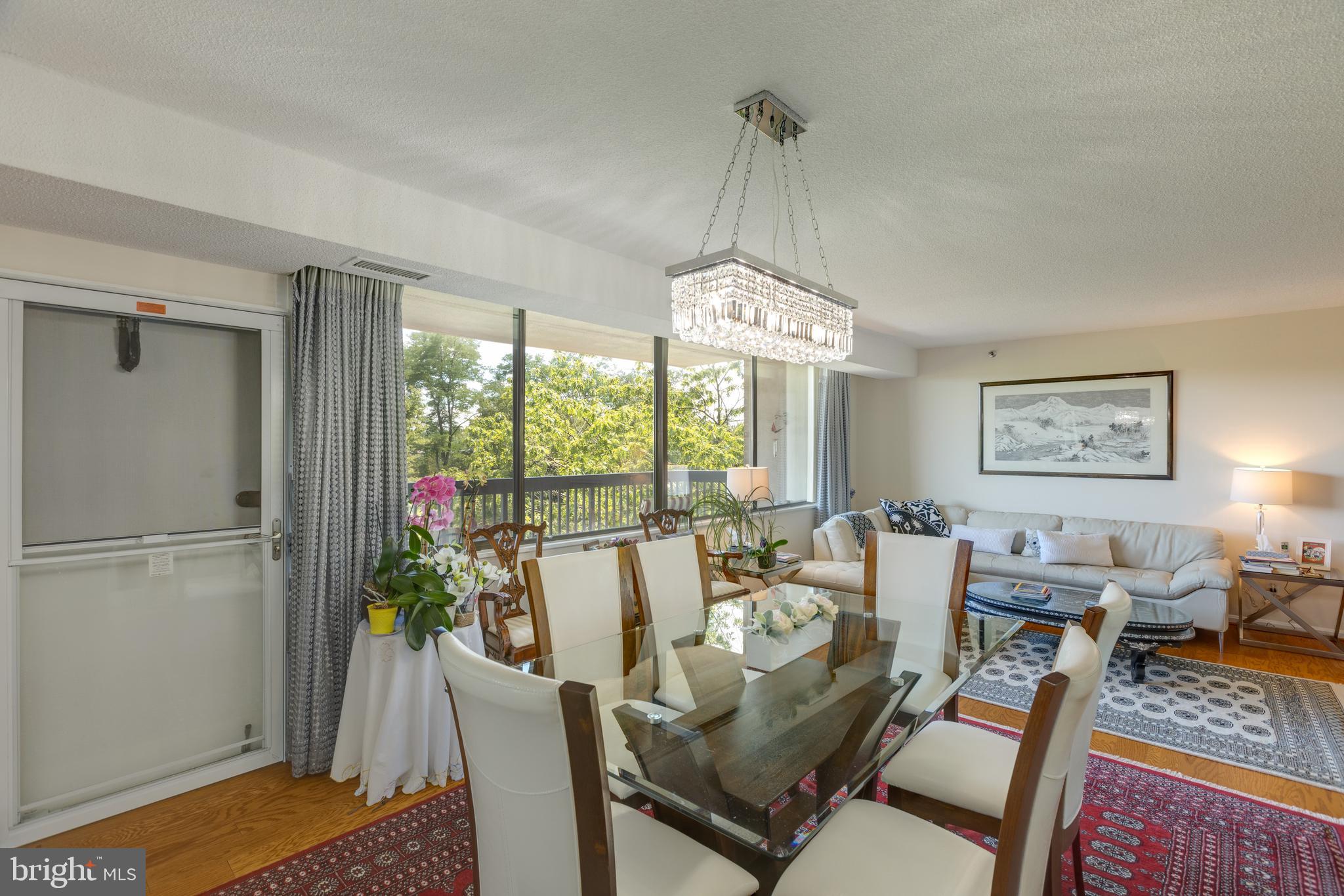 SKYLINE HOUSE - Residential