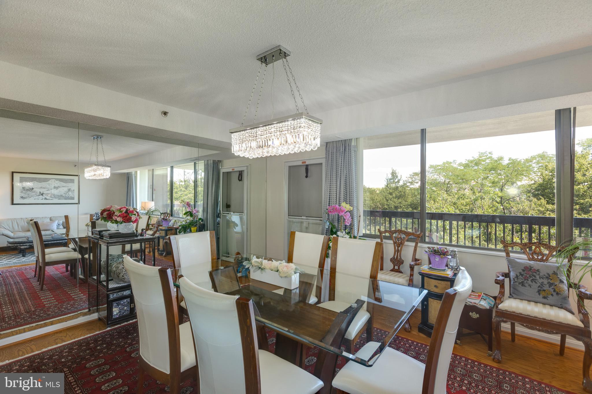 SKYLINE HOUSE - Residential