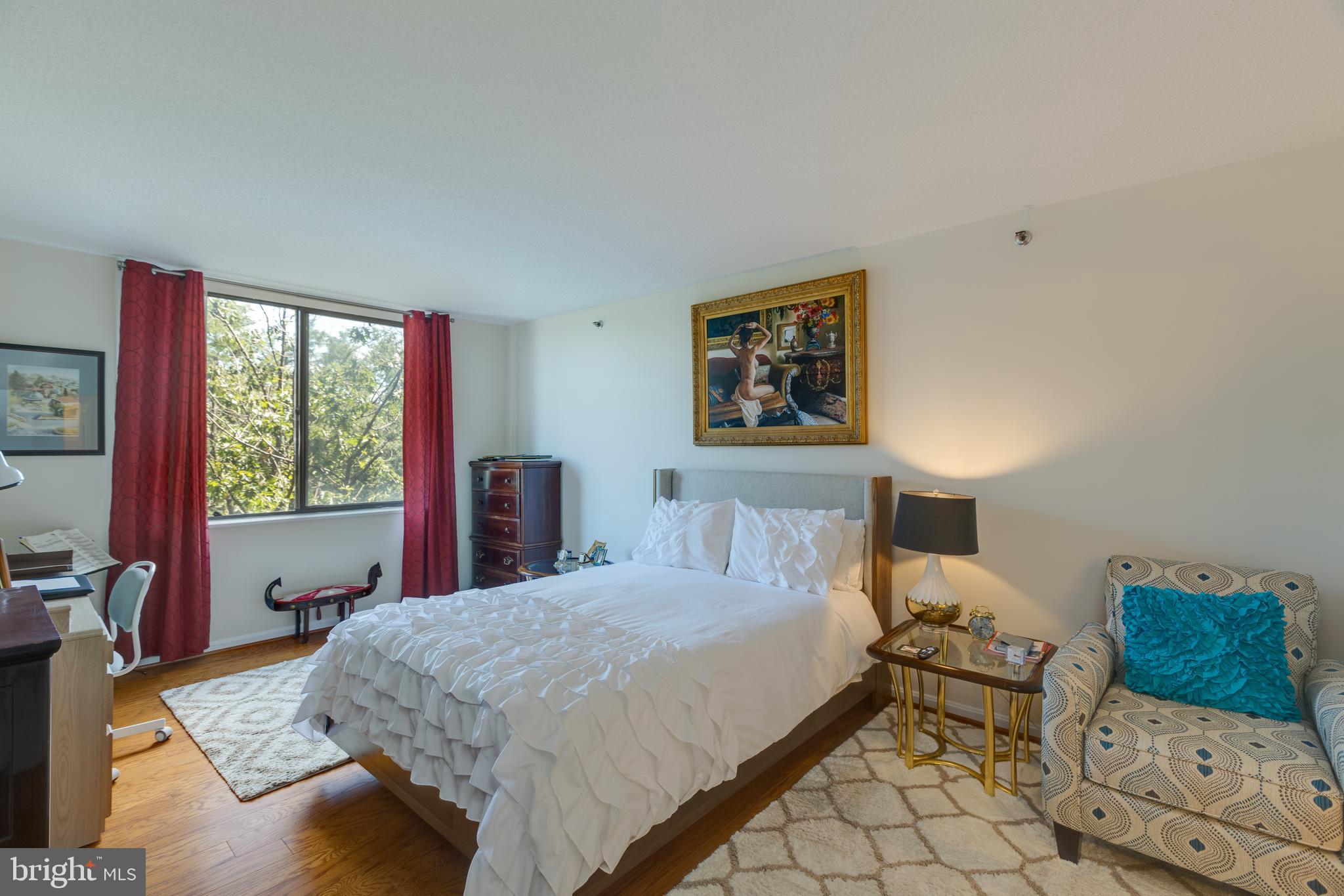 SKYLINE HOUSE - Residential