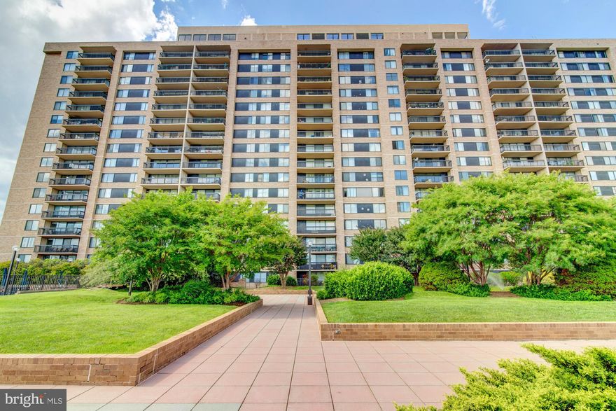 TWO PARKING SPACES CONVEY: P90W "B" LEVEL & PK65W * MOVE-IN CONDITION * MANY UPGRADES * KITCHEN: STAINLESS STEEL APPLIANCES, STACKABLE FRONT LOAD WAHER & DRYER (WHITE), CUSTOM BACKSPLASH & GRANITE COUNTERTOPS * BATHROOMS: HAND SHOWER WAND, NEW TILE SUUROUND TUB/SHOWER, NEW TILE FLOOR, VANITY GRANITE COUNTERTOPS * HARDWOOD FLOORS THROUGHOUT *  HEAT PUMP REPLACED 2017, 50 GALLON WATER HEATER REPLACED 2016 * LIVING ROOM DRAPES DO NOT CONVEY * BUS STOP BY MAIN ENTRANCE * CONDO INCLUDES BASIC CABLE , SECURITY, 24-HOUR DESK *