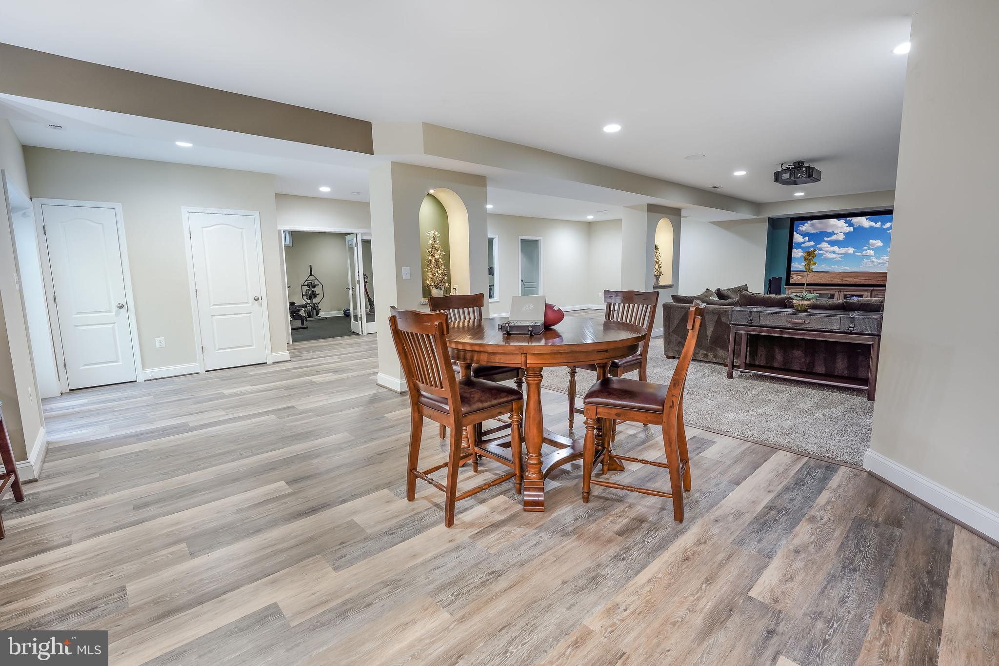 BELMONT COUNTRY CLUB - Residential