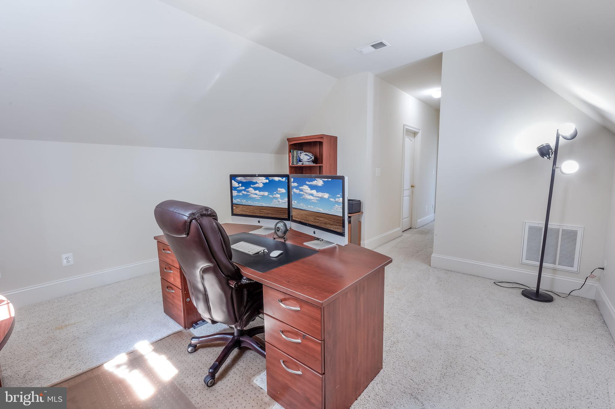 BELMONT COUNTRY CLUB - Residential