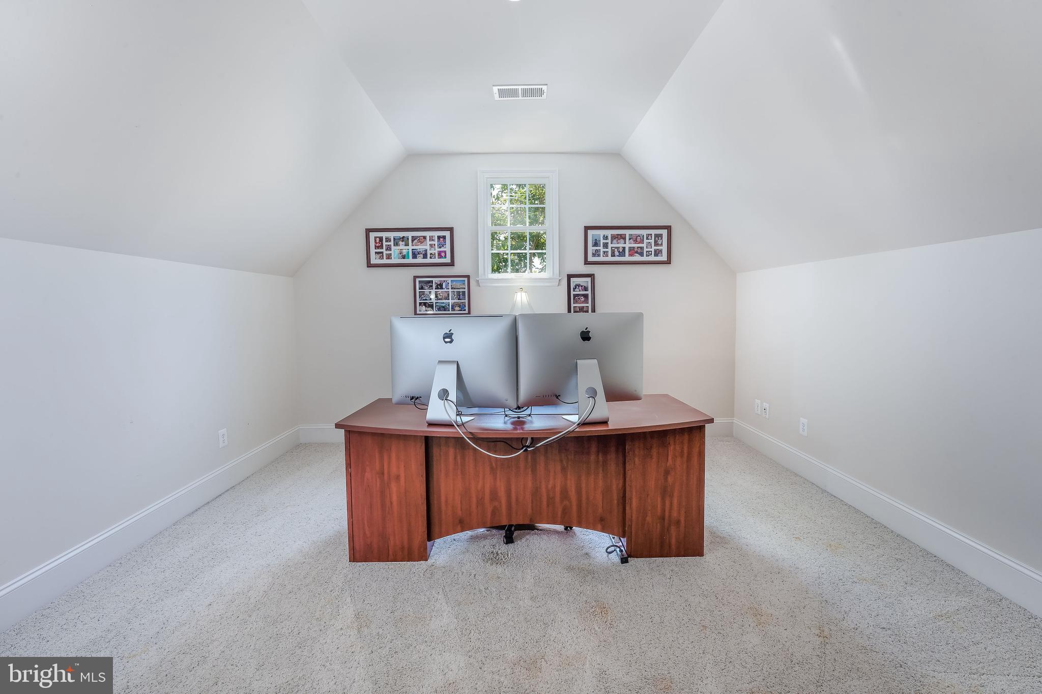 BELMONT COUNTRY CLUB - Residential