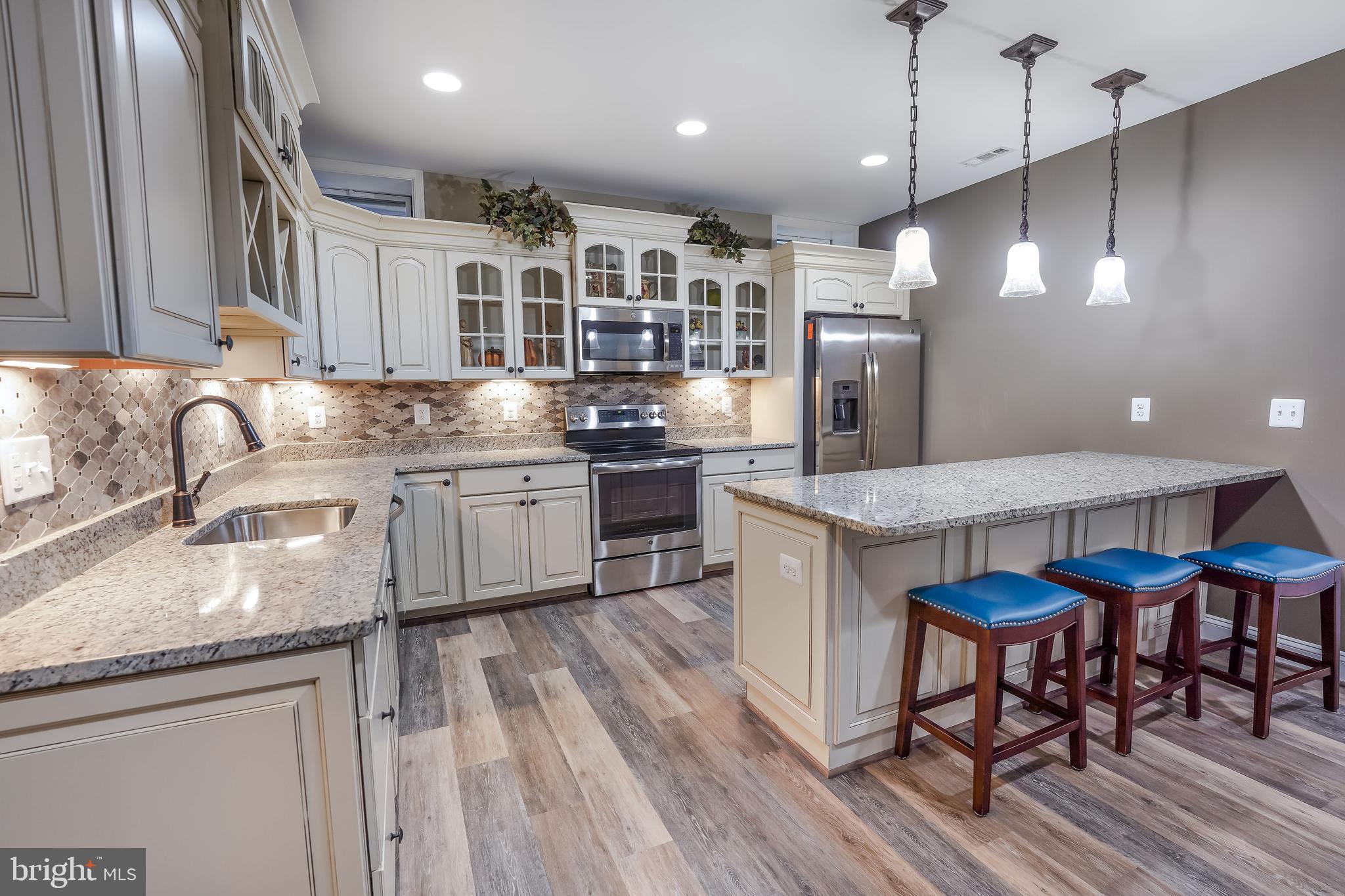 BELMONT COUNTRY CLUB - Residential