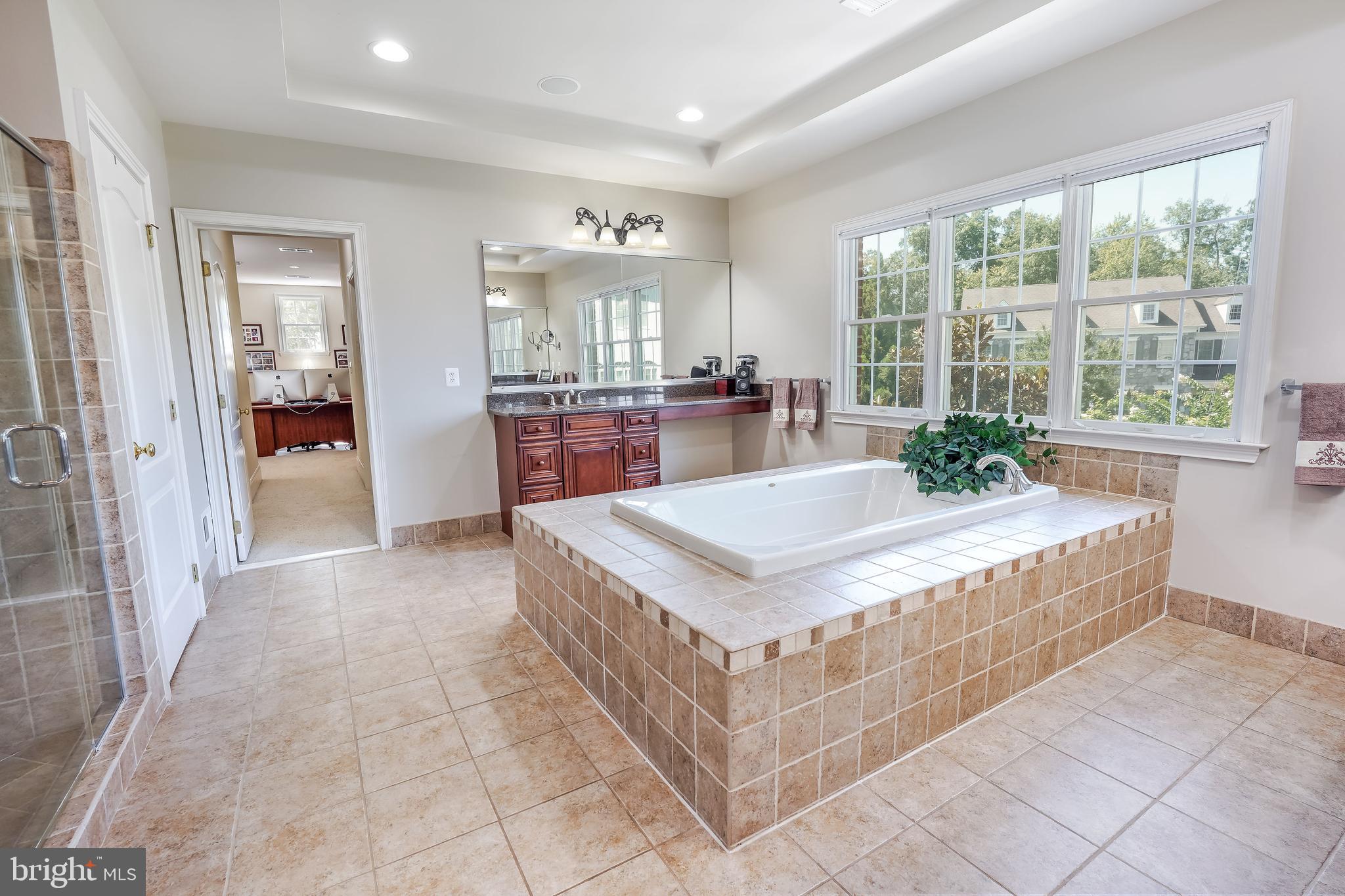 BELMONT COUNTRY CLUB - Residential