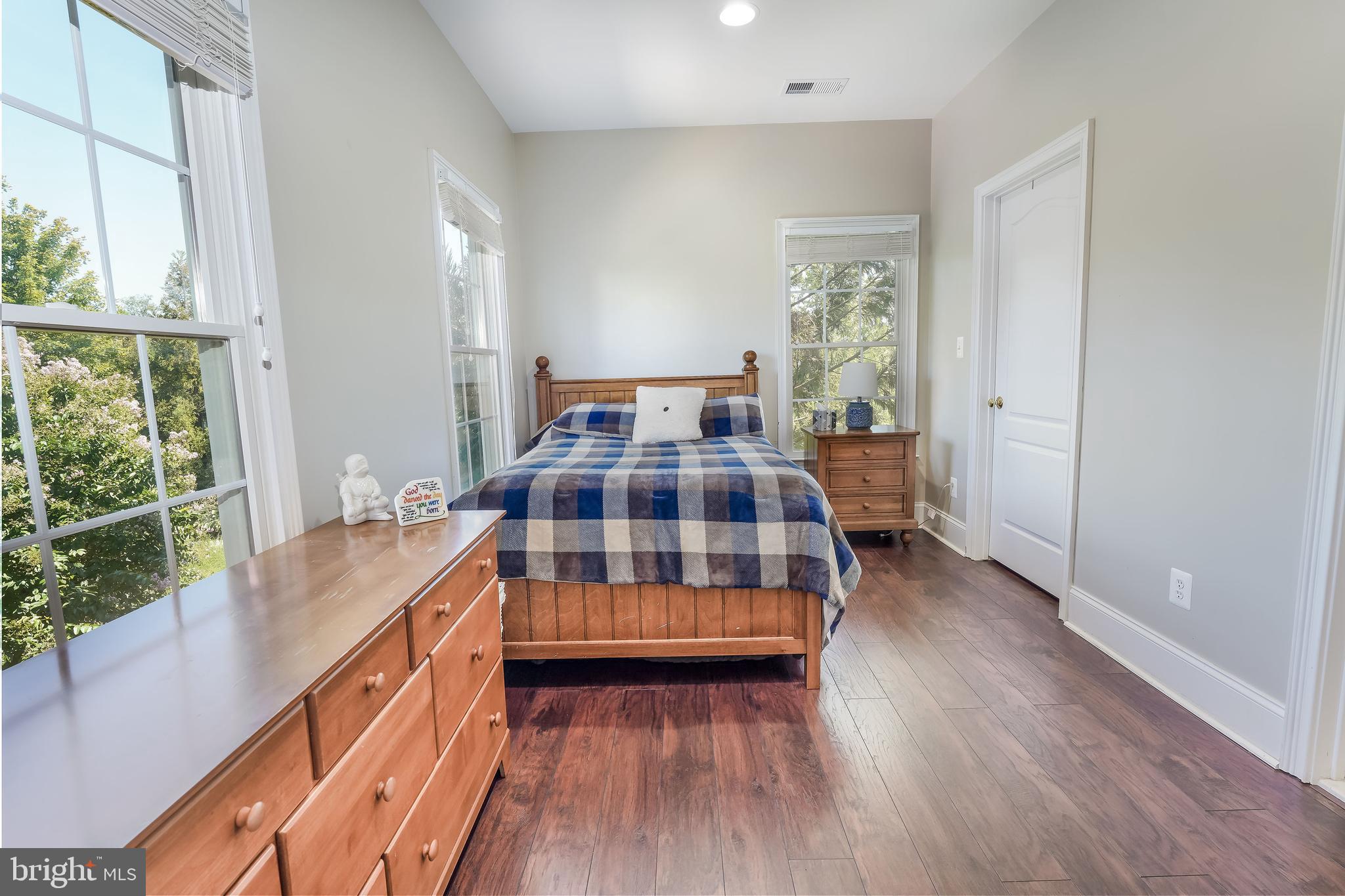 BELMONT COUNTRY CLUB - Residential