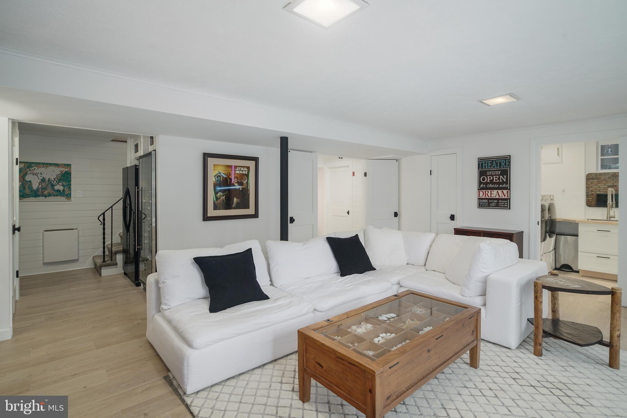 GLADWYNE - Residential