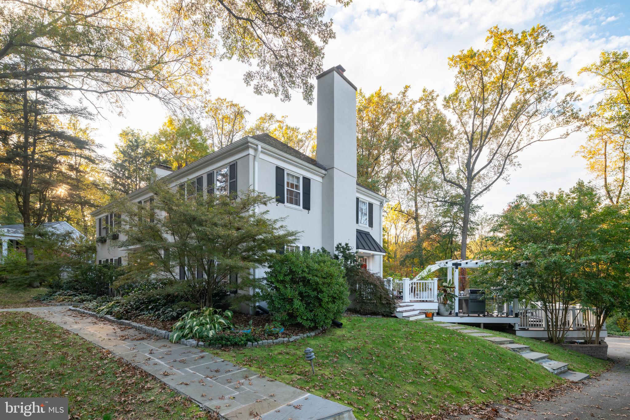 GLADWYNE - Residential