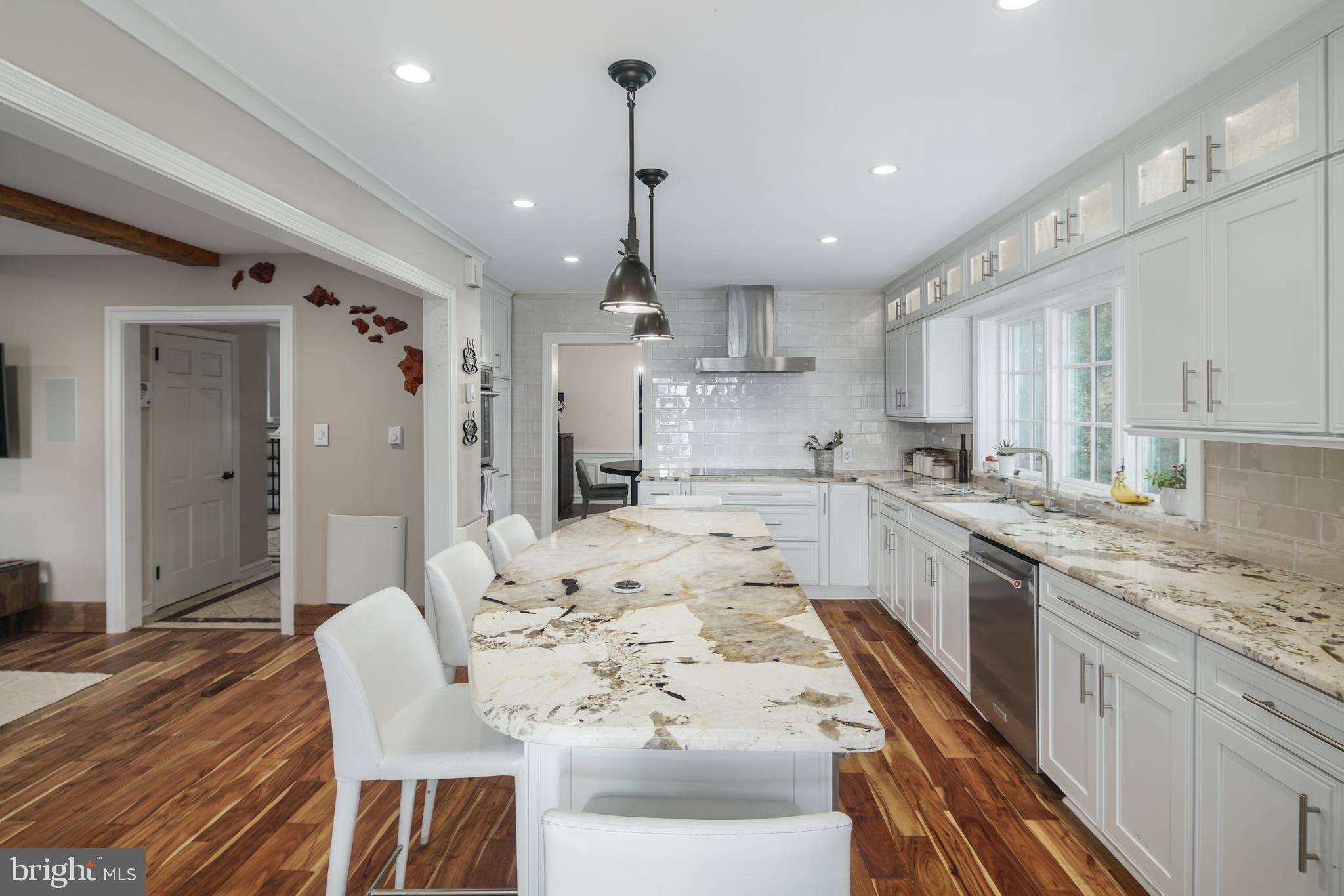 GLADWYNE - Residential