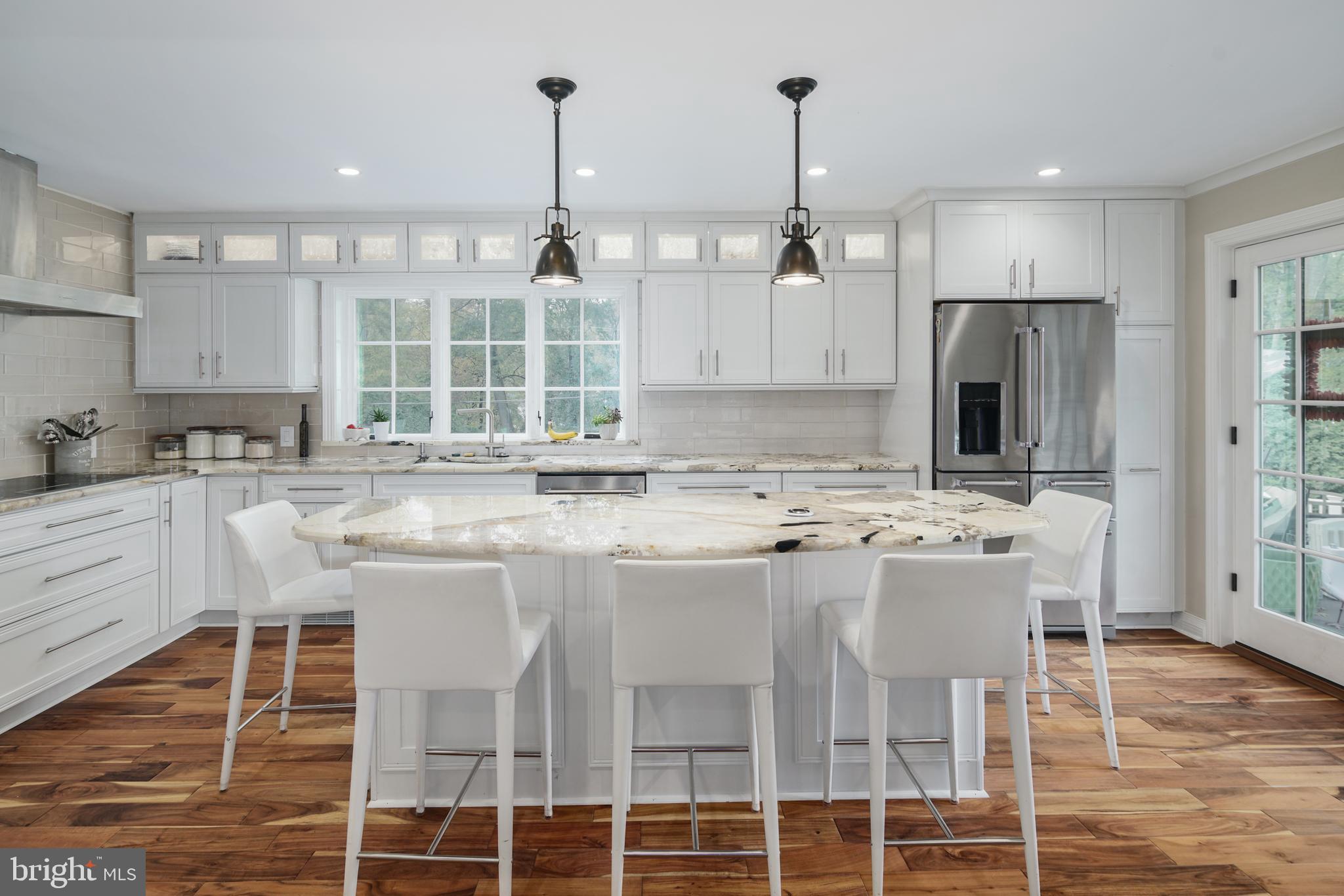 GLADWYNE - Residential