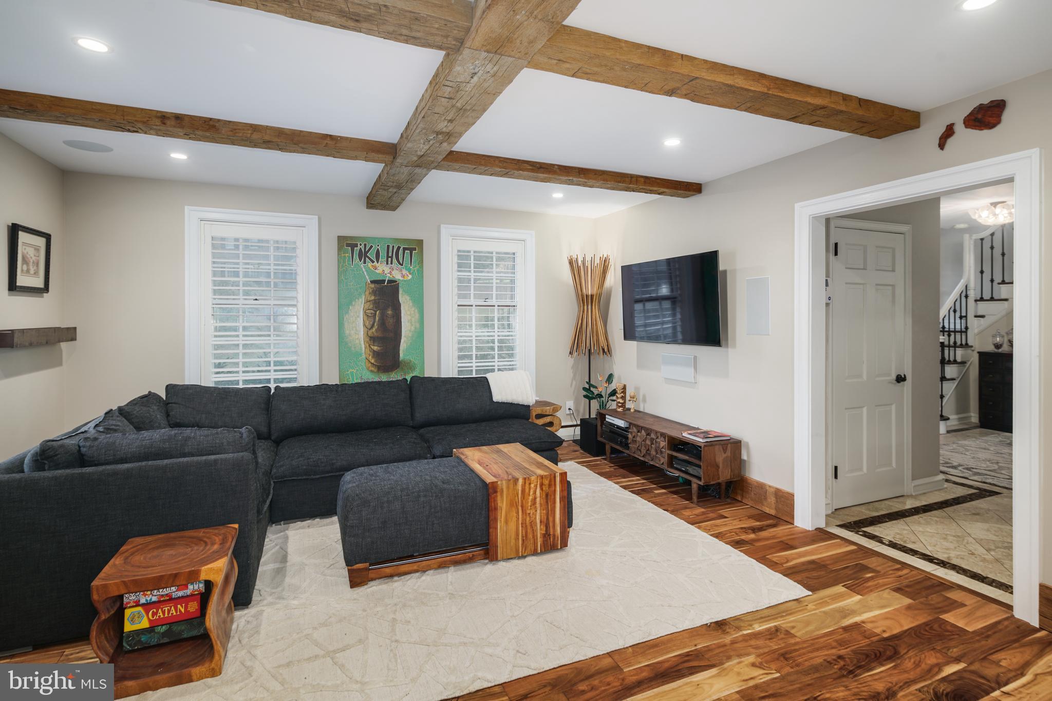 GLADWYNE - Residential