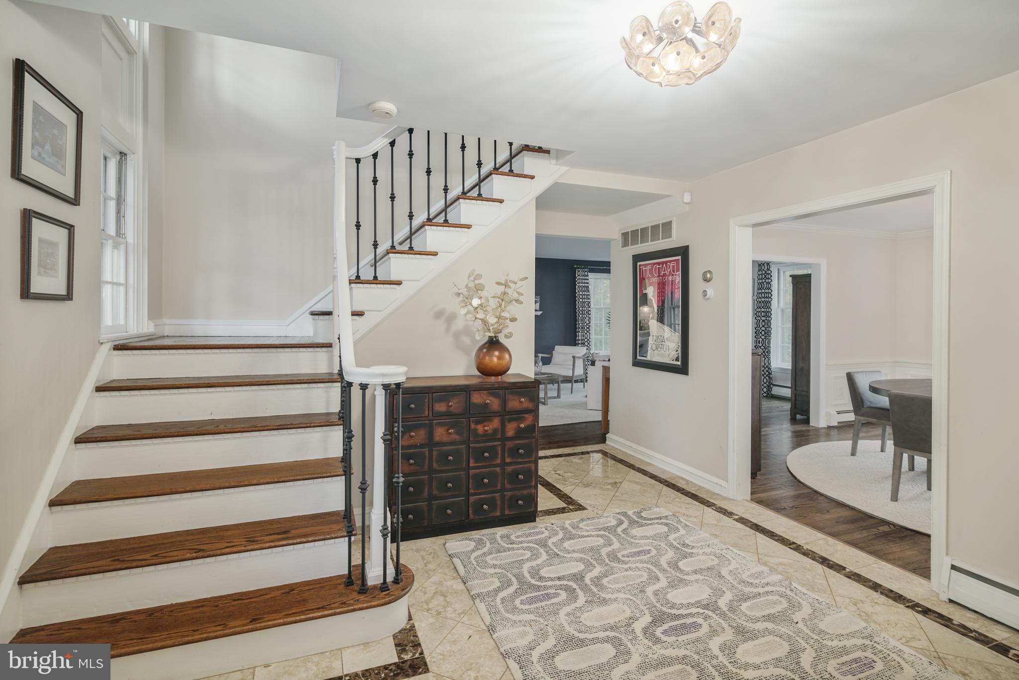 GLADWYNE - Residential