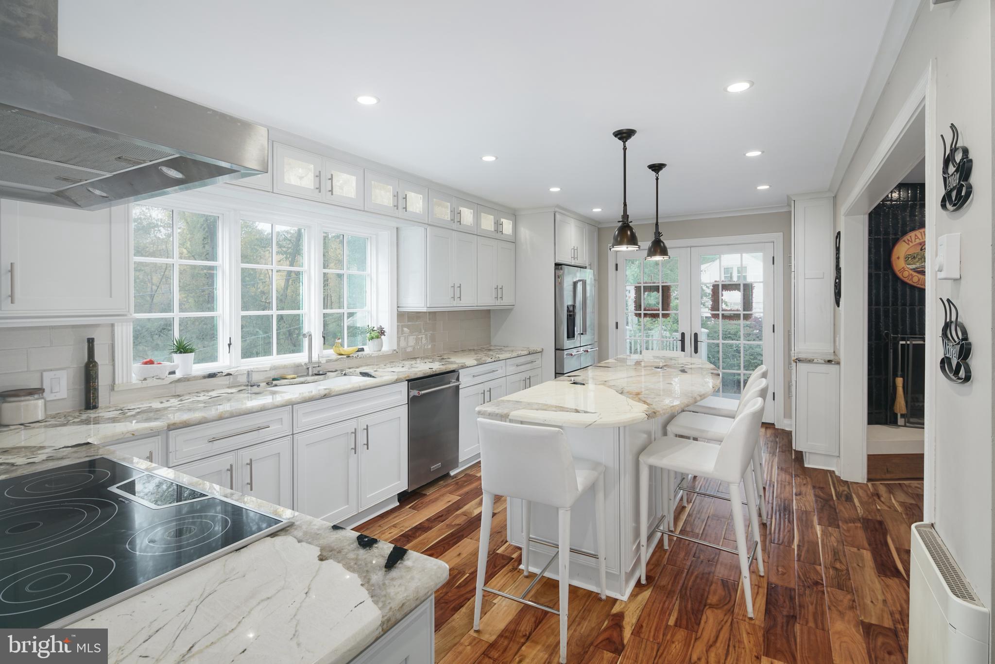 GLADWYNE - Residential