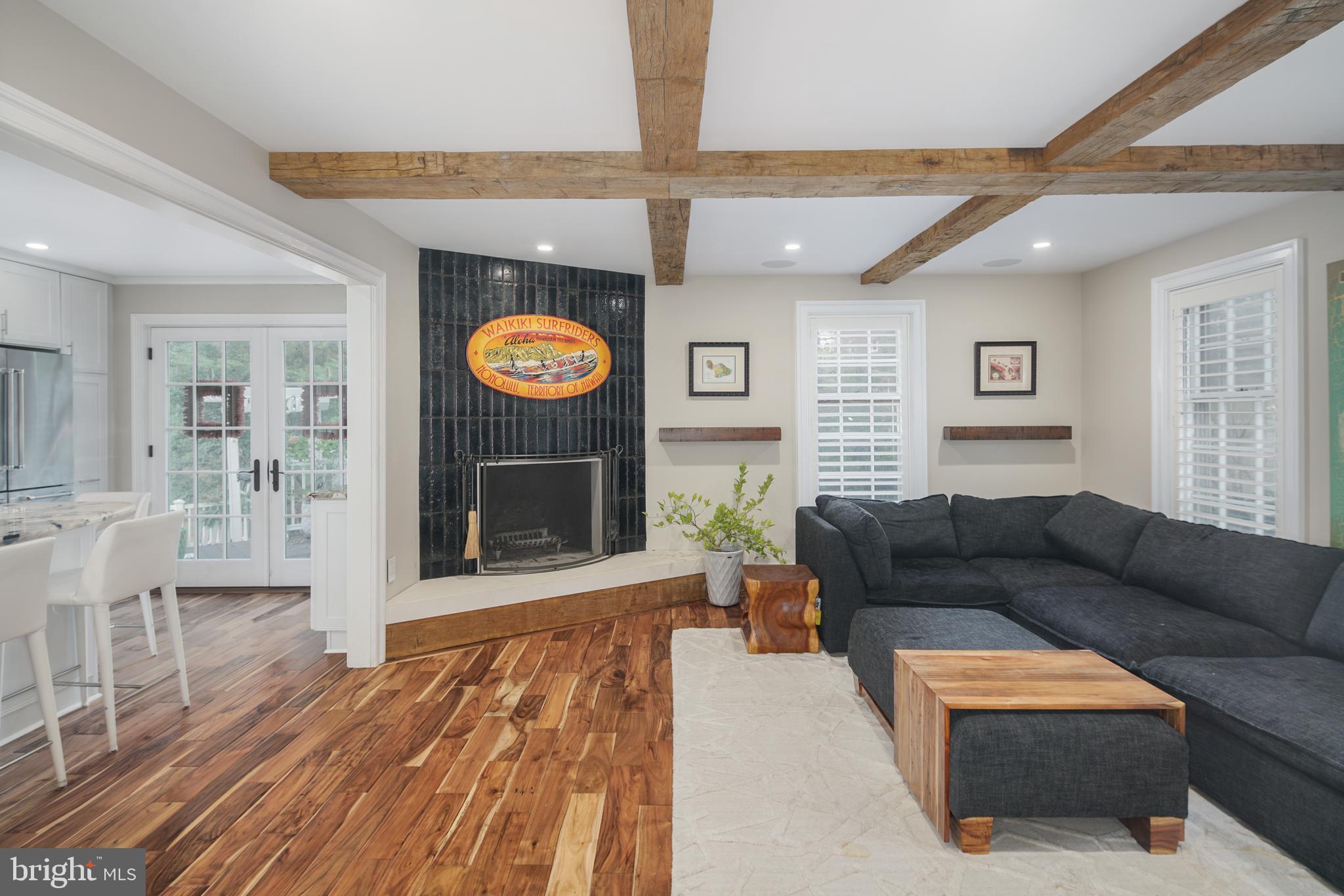 GLADWYNE - Residential