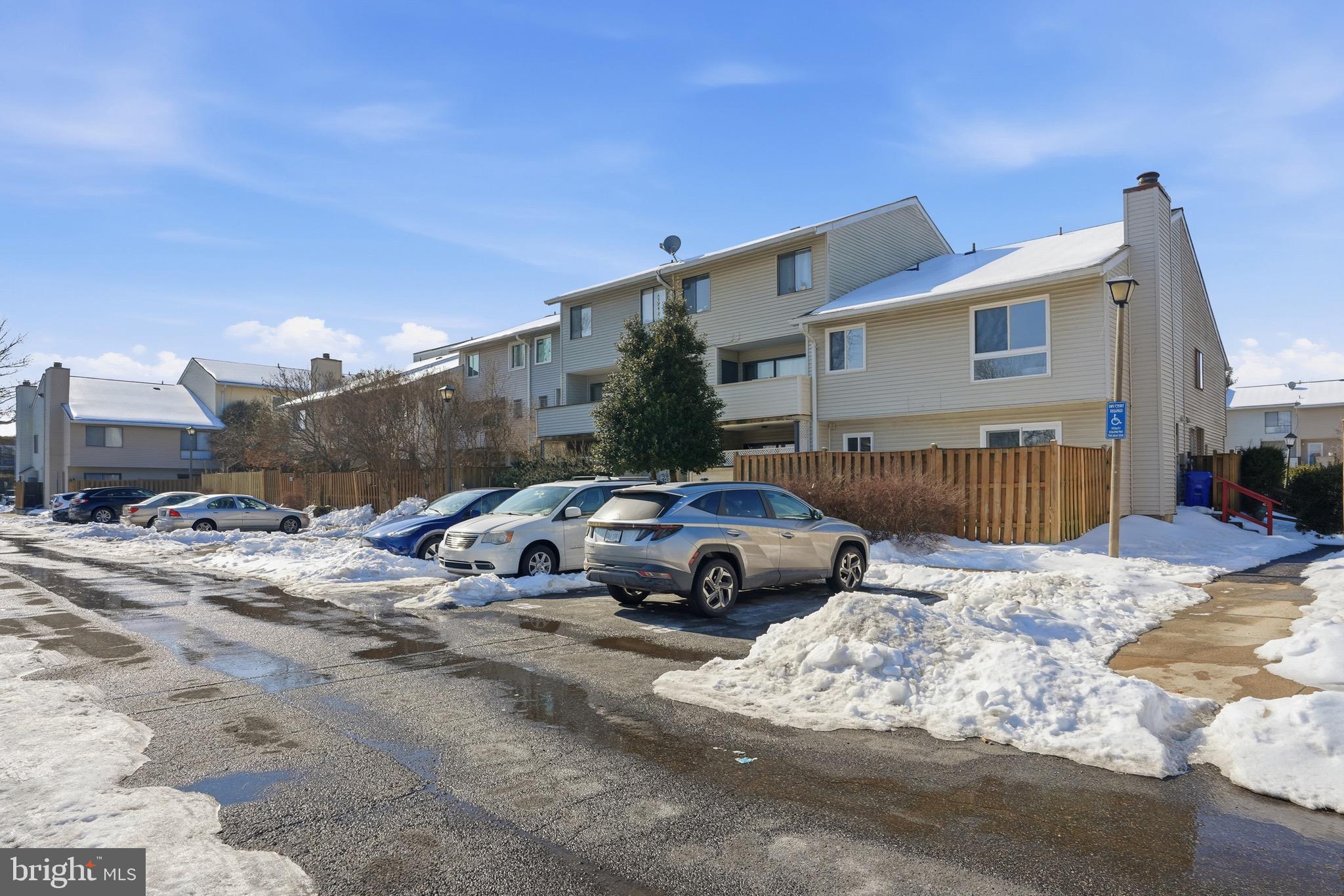 8626 VILLAGE SQUARE 8626