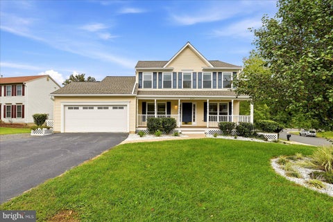 Photo of 5710 Rhode Island Drive, WOODBRIDGE, VA 22193 (MLS # VAPW2131578)