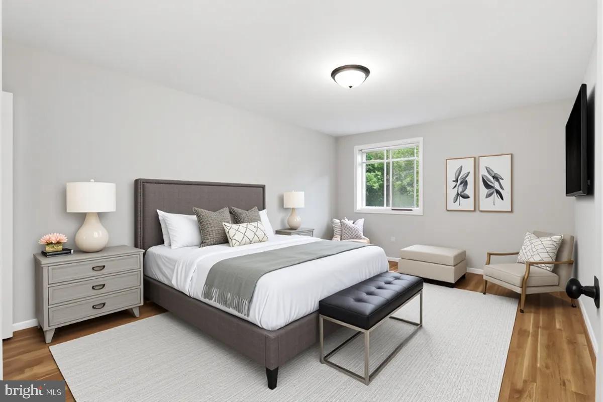 BRADBURY PARK - Residential