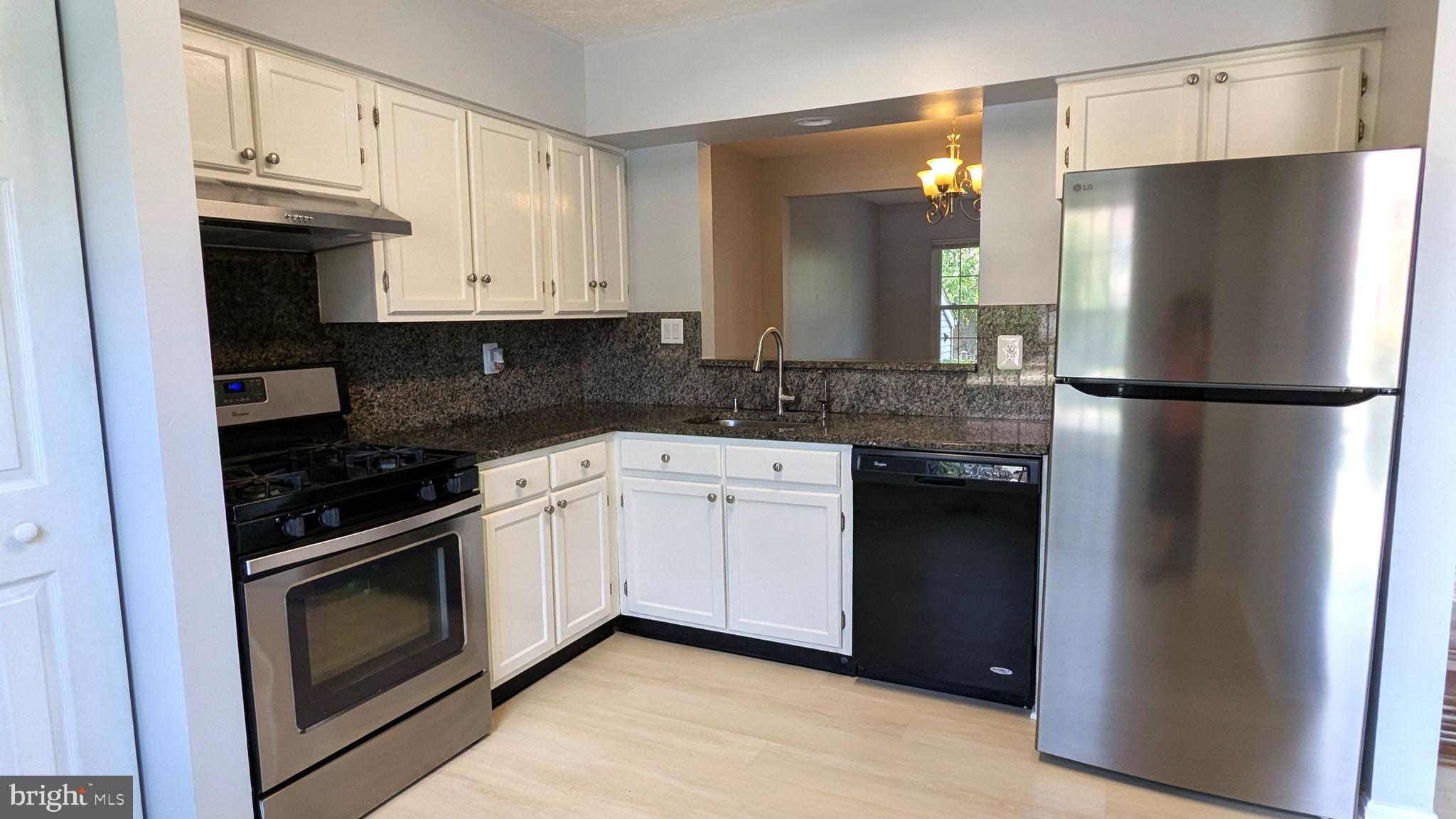 8 CRYSTAL ROCK COURT